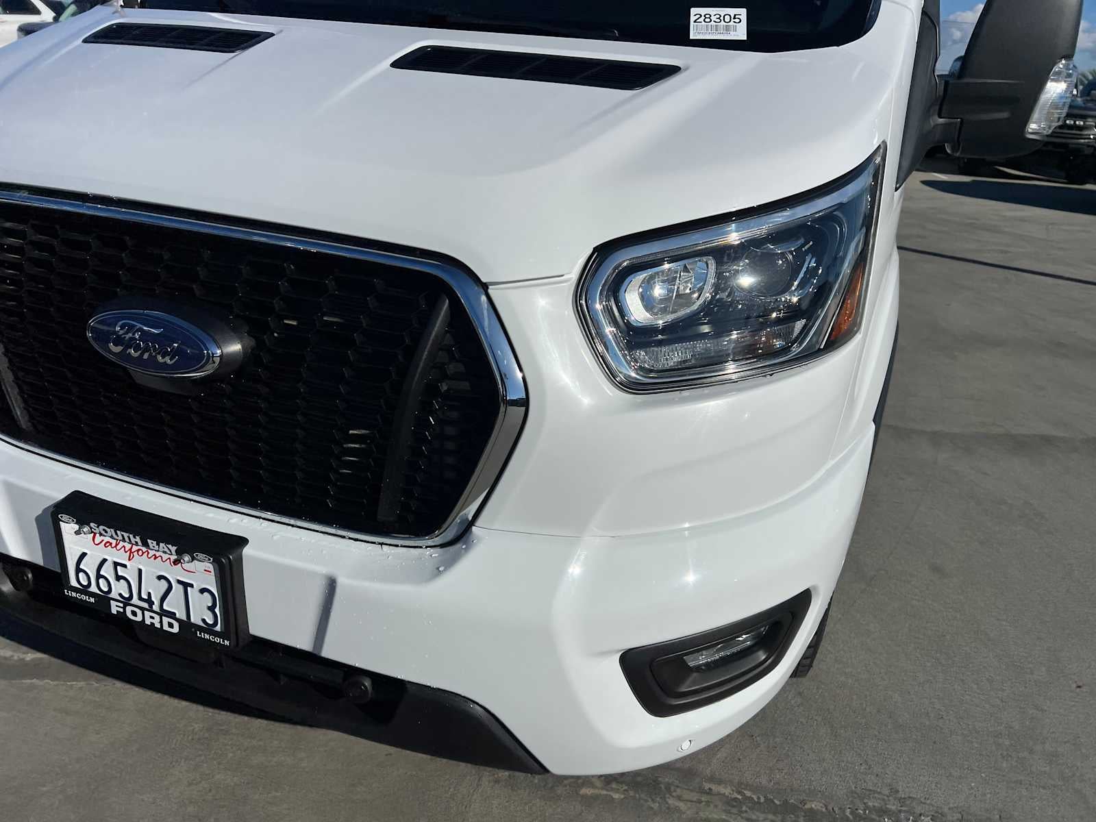 2023 Ford Transit Passenger XLT