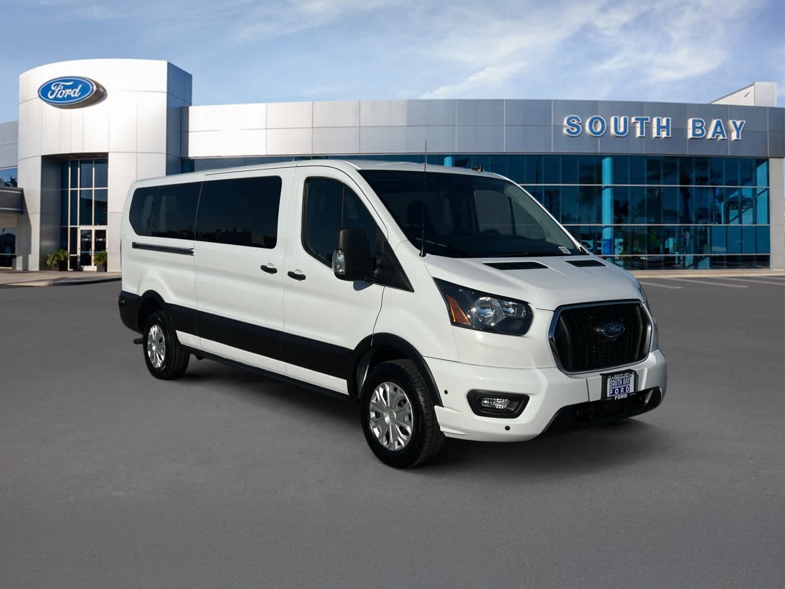 2024 Ford Transit Passenger Wagon XLT