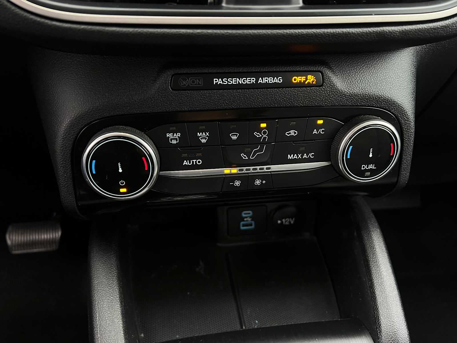 2022 Ford Escape SE Hybrid