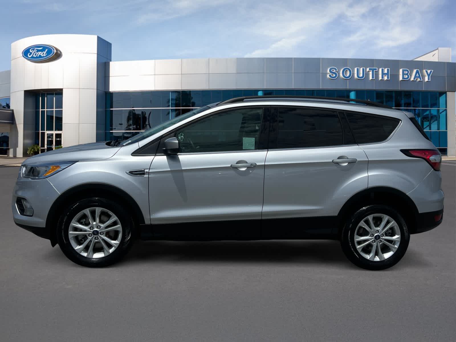 Used 2018 Ford Escape SE with VIN 1FMCU9GD1JUD08654 for sale in Hawthorne, CA