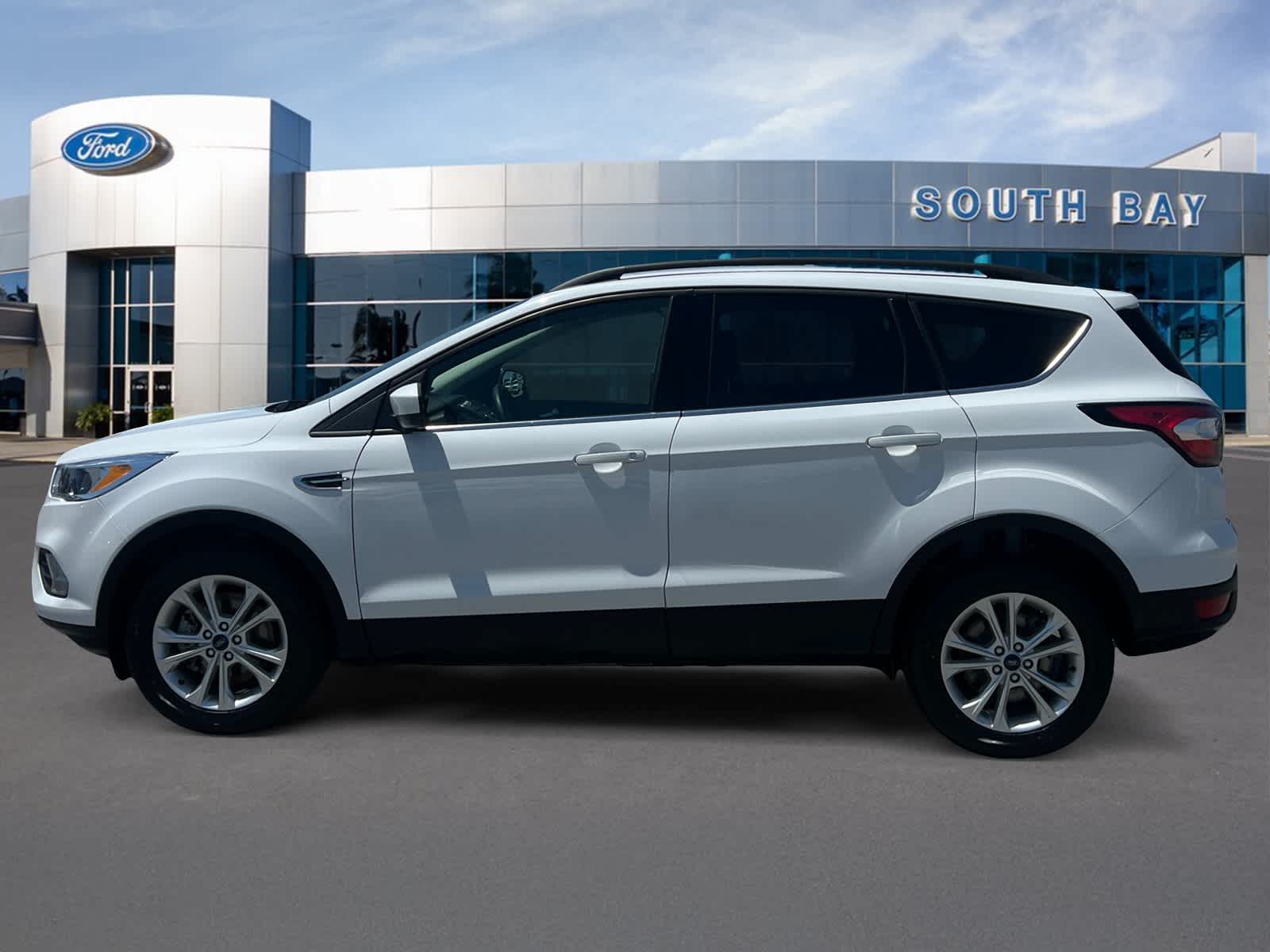 Used 2018 Ford Escape SE with VIN 1FMCU9GD6JUD08553 for sale in Hawthorne, CA