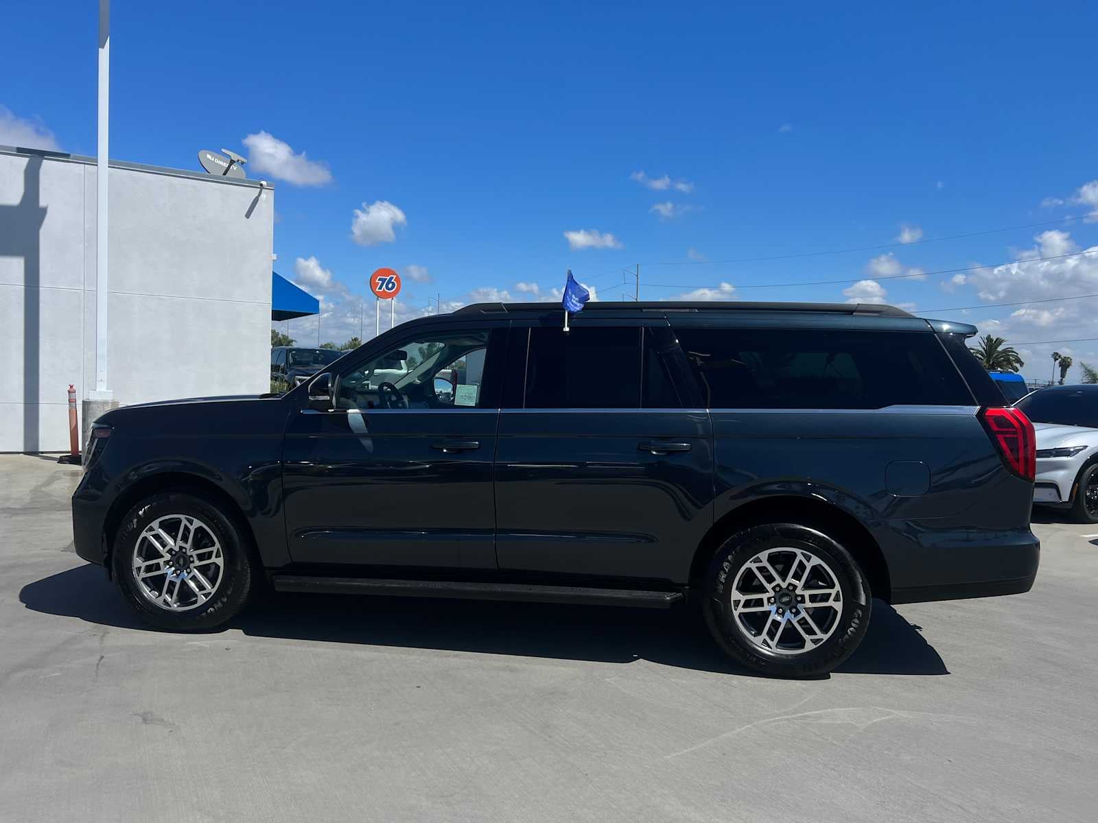 2025 Ford Expedition Max Active