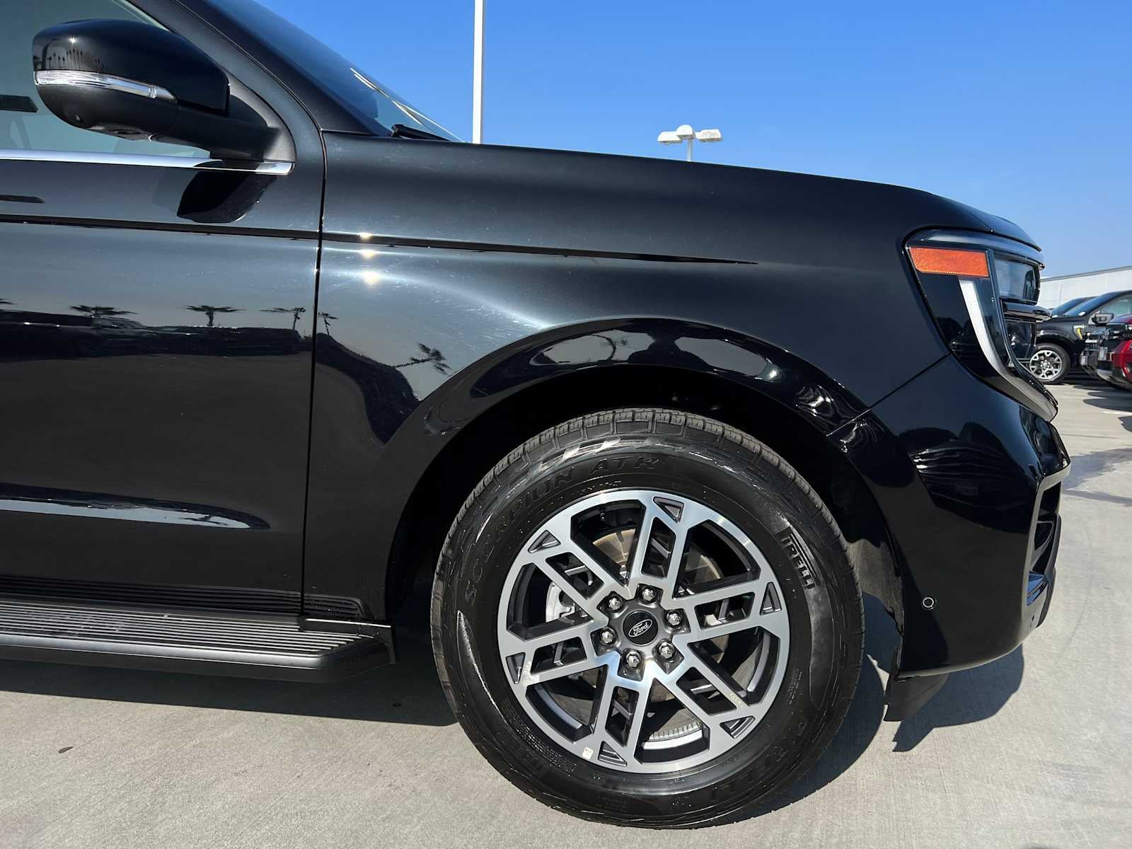 2025 Ford Expedition Max Active