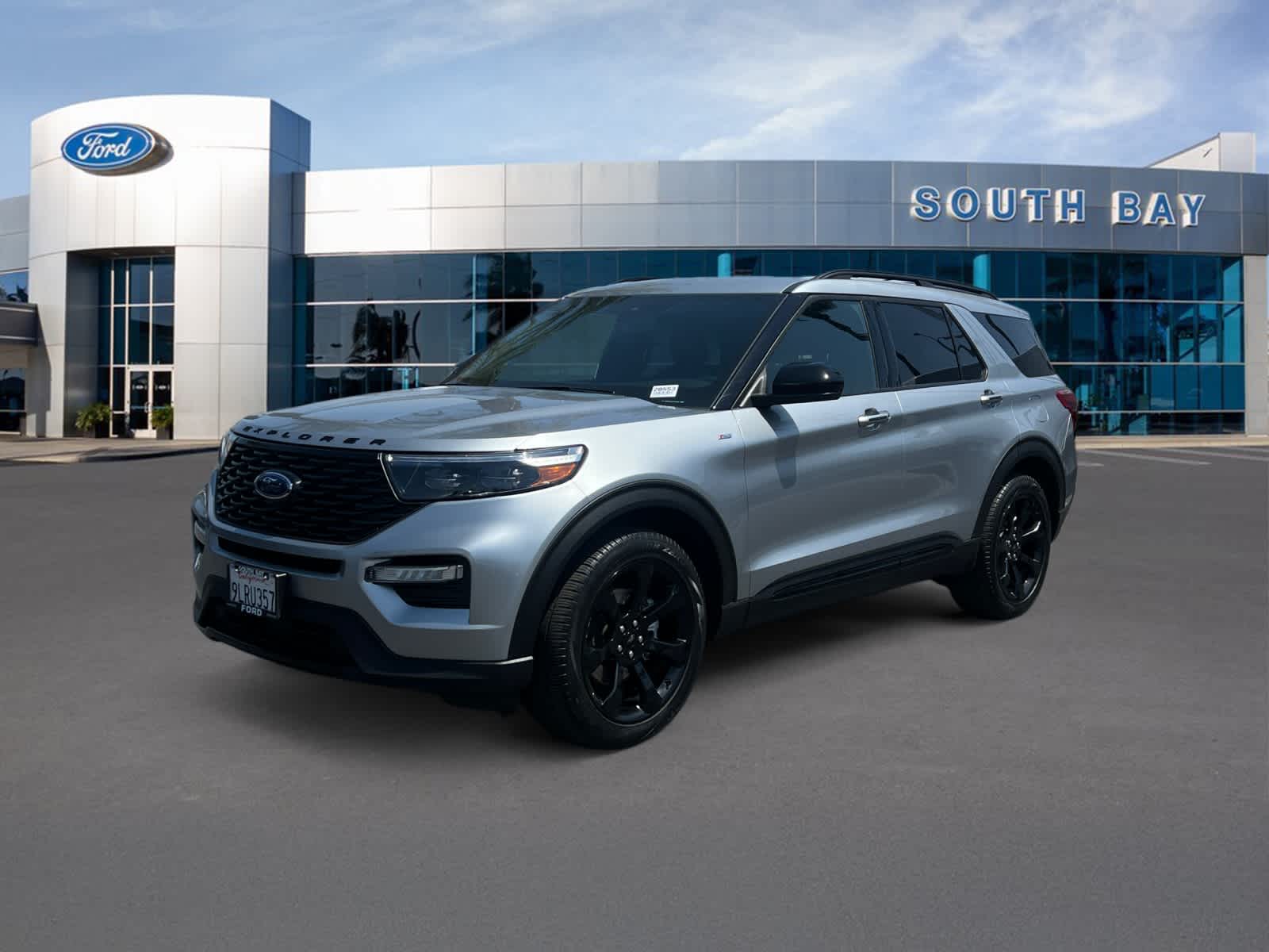 2023 Ford Explorer ST-LINE RWD's photo