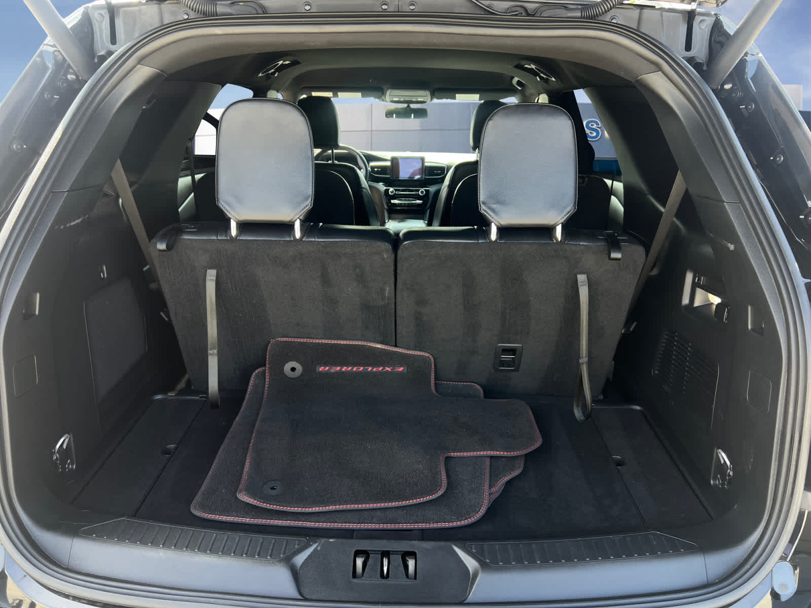 2024 Ford Explorer ST-Line