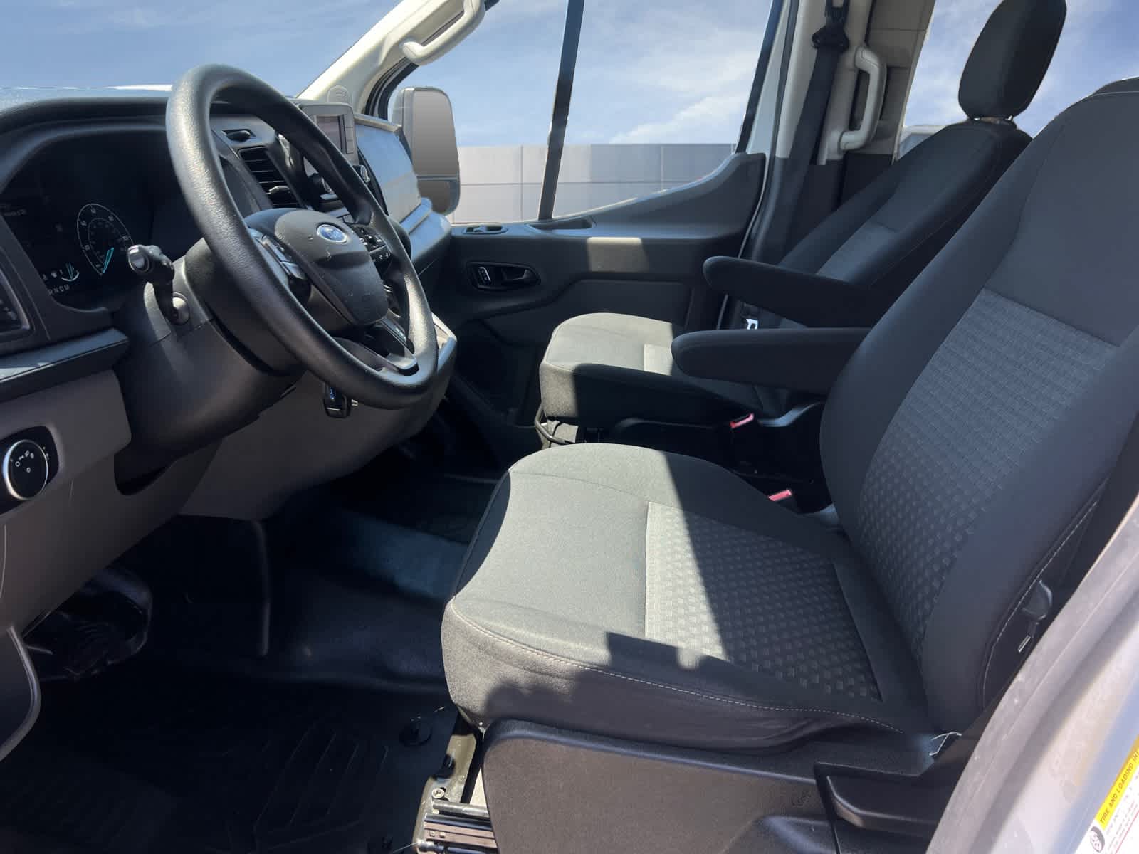 2022 Ford Transit Passenger Wagon XL
