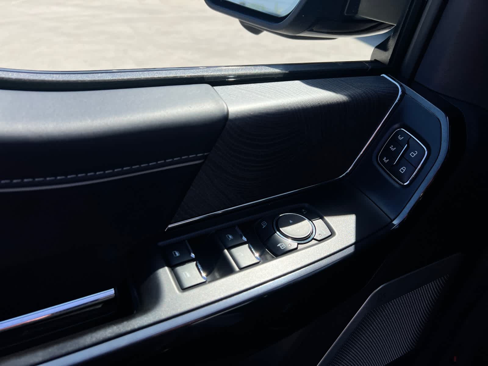 2023 Ford F-150 Lightning Platinum
