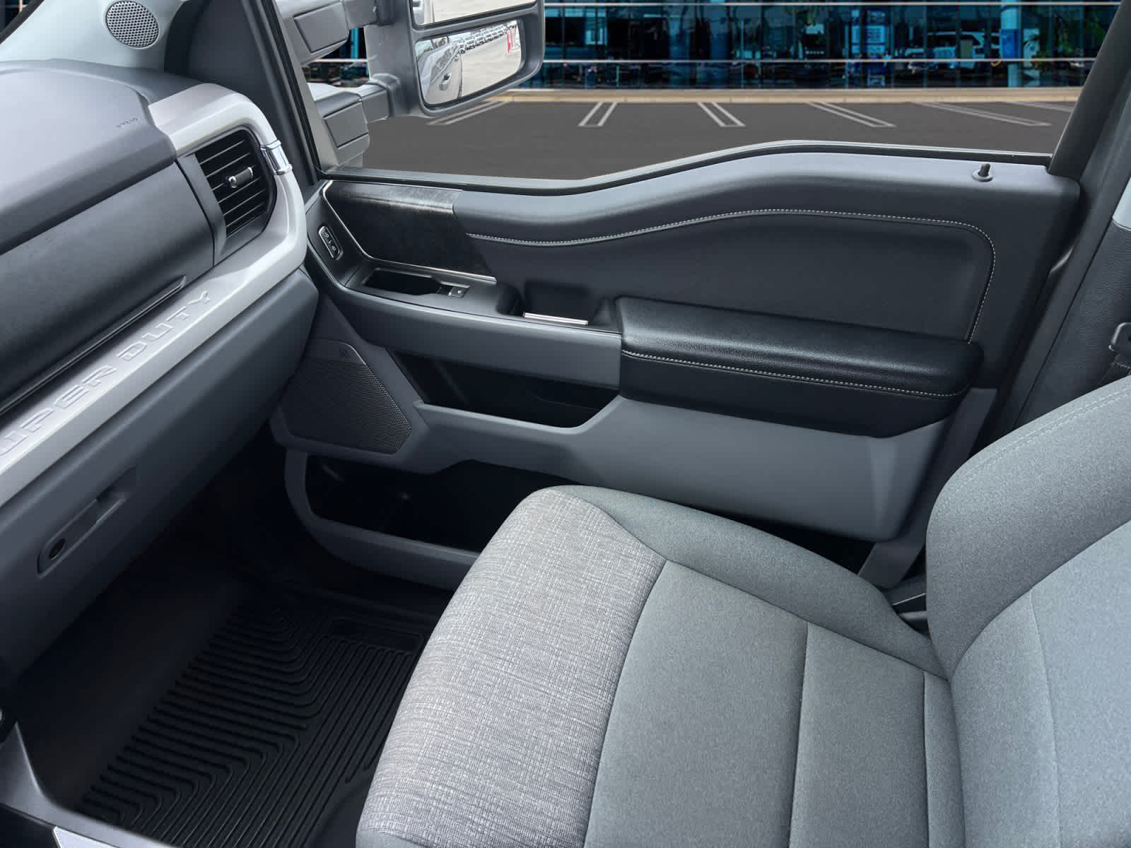 2024 Ford Super Duty F-250 Pickup XLT