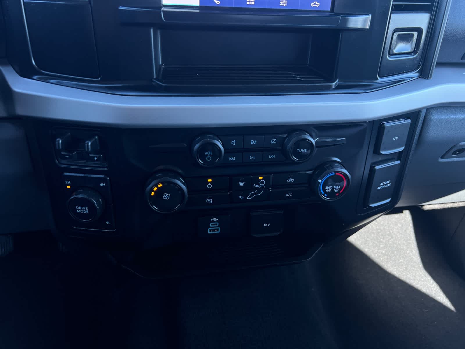2024 Ford Super Duty F-450 Pickup XLT