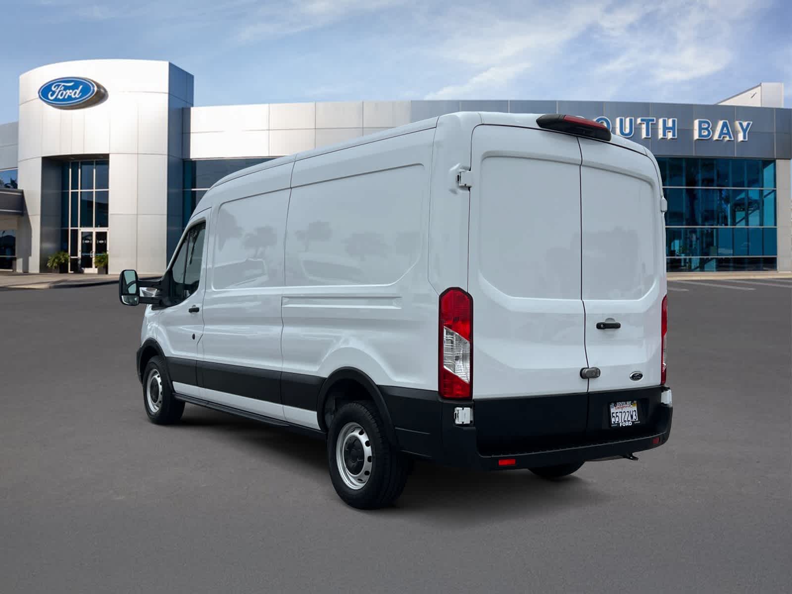 2023 Ford Transit Cargo Van T-250 130" Med Rf 9070 GVWR RWD