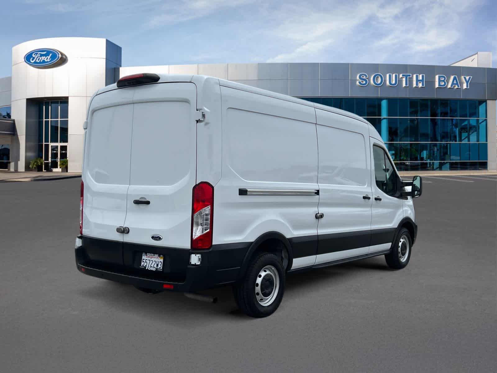 2023 Ford Transit Cargo Van T-250 130" Med Rf 9070 GVWR RWD