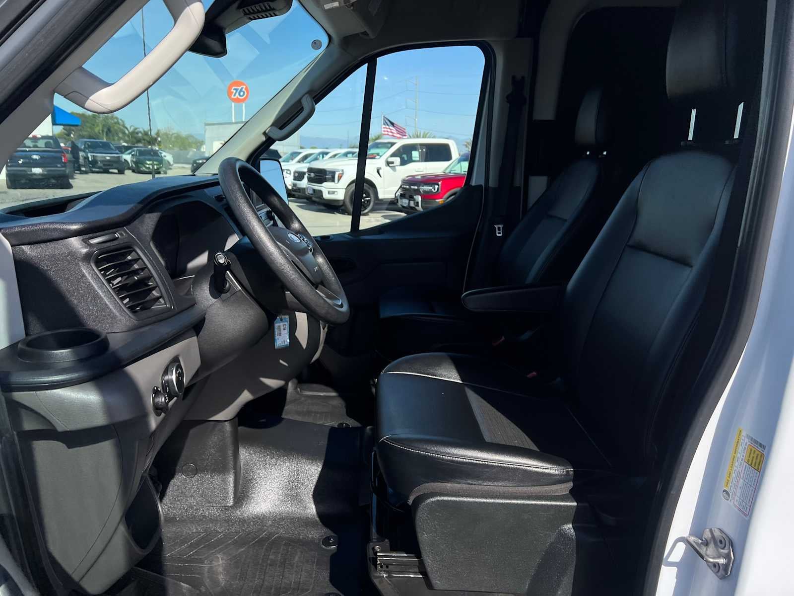 2024 Ford Transit 148 WB Medium Roof Cargo