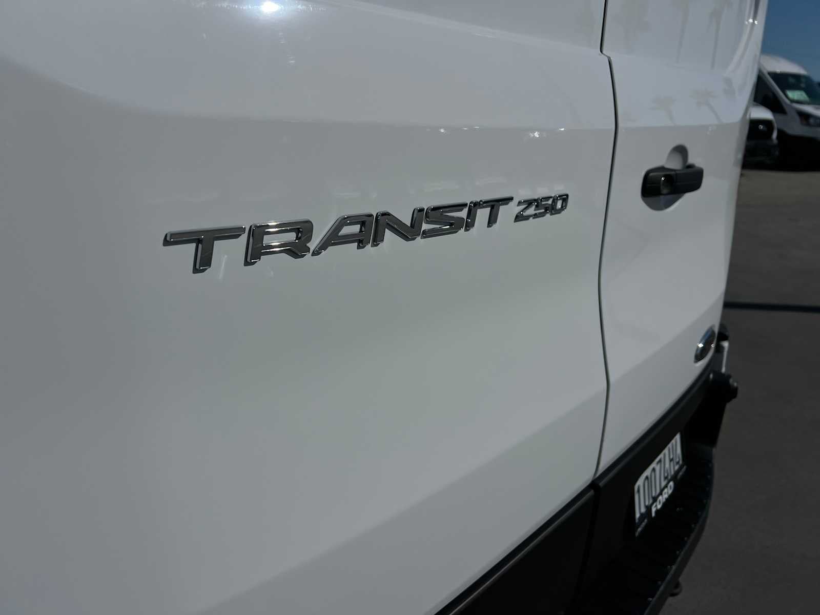 2024 Ford Transit 148 WB Medium Roof Cargo