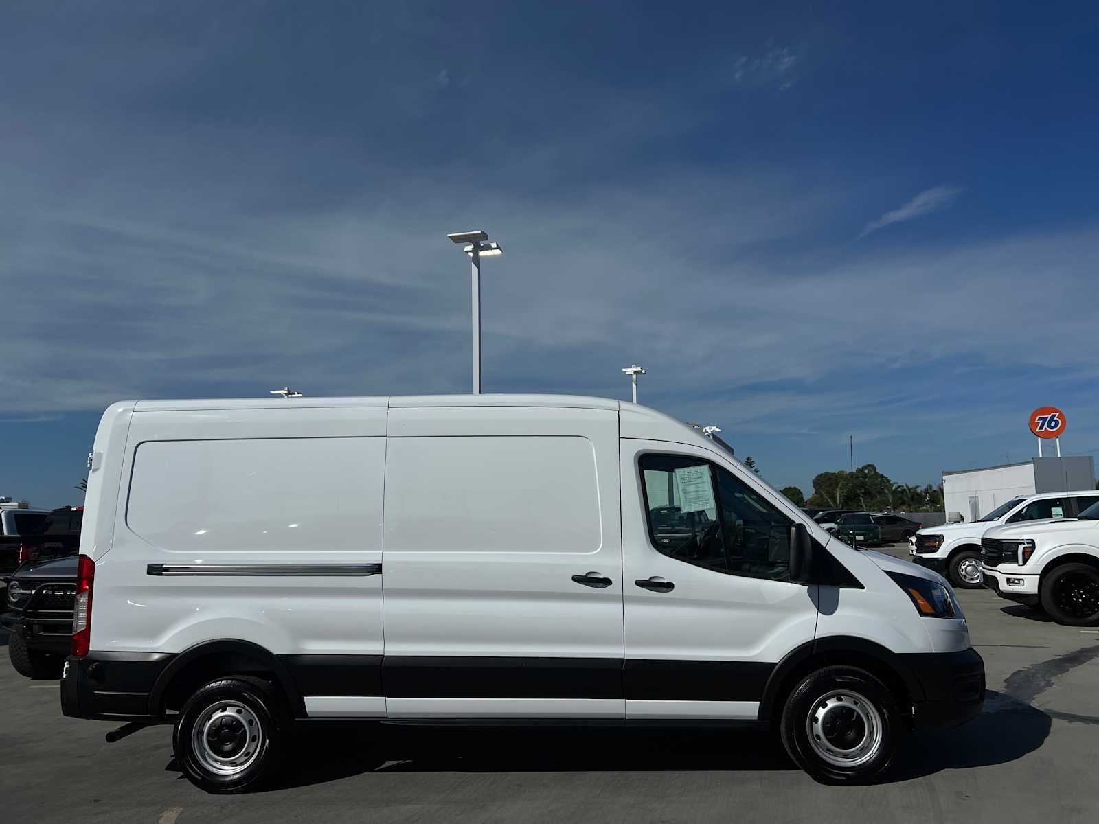 2024 Ford Transit T-250 148" Med Rf 9070 GVWR RWD