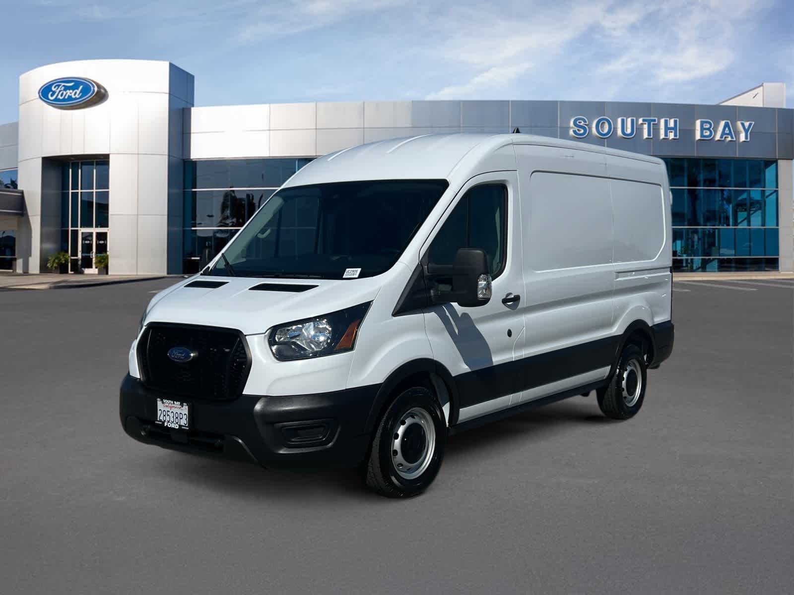 2022 Ford Transit Cargo Van T-250 130" Med Rf 9070 GVWR RWD