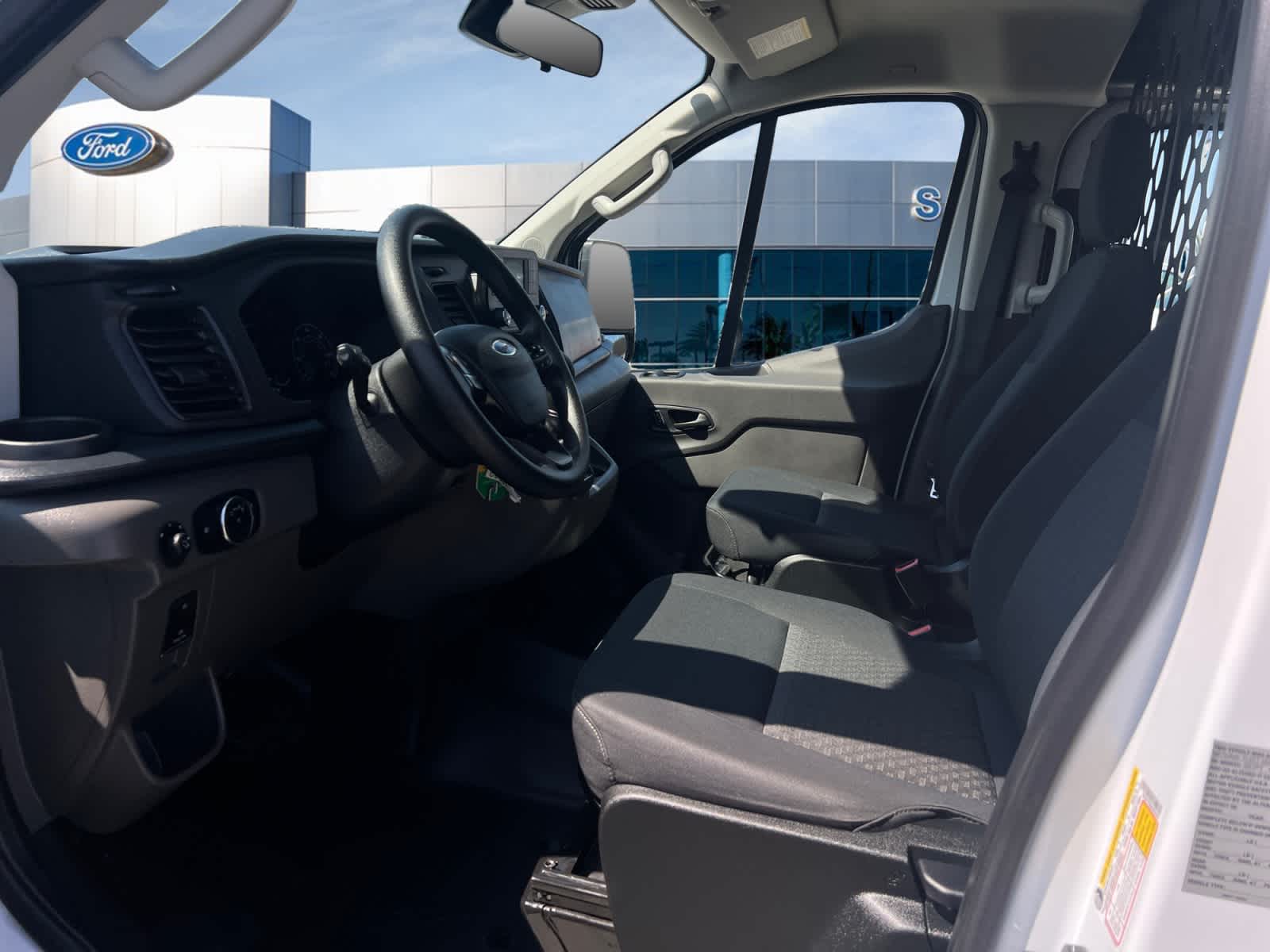 2025 Ford Transit Cargo Van T-250 130" Low Rf 9070 GVWR RWD