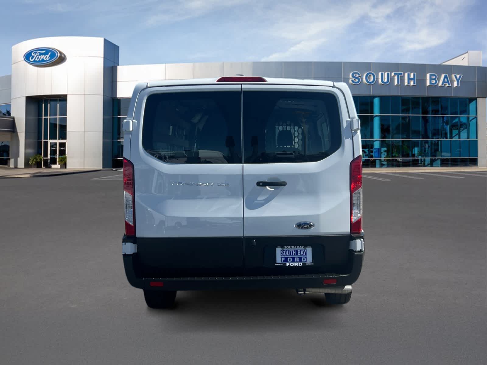 2025 Ford Transit Cargo Van T-250 130" Low Rf 9070 GVWR RWD