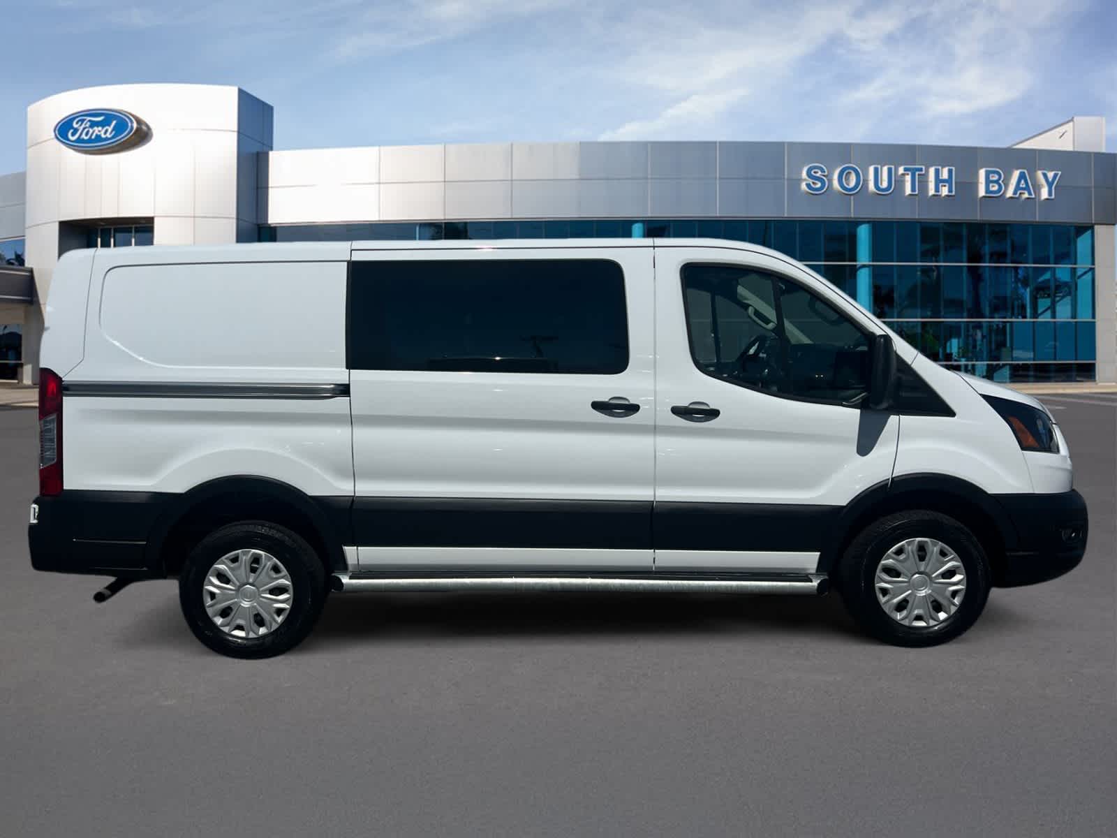 2025 Ford Transit Cargo Van T-250 130" Low Rf 9070 GVWR RWD