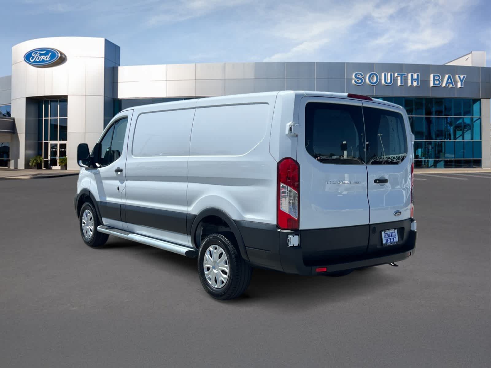 2025 Ford Transit Cargo Van T-250 130" Low Rf 9070 GVWR RWD