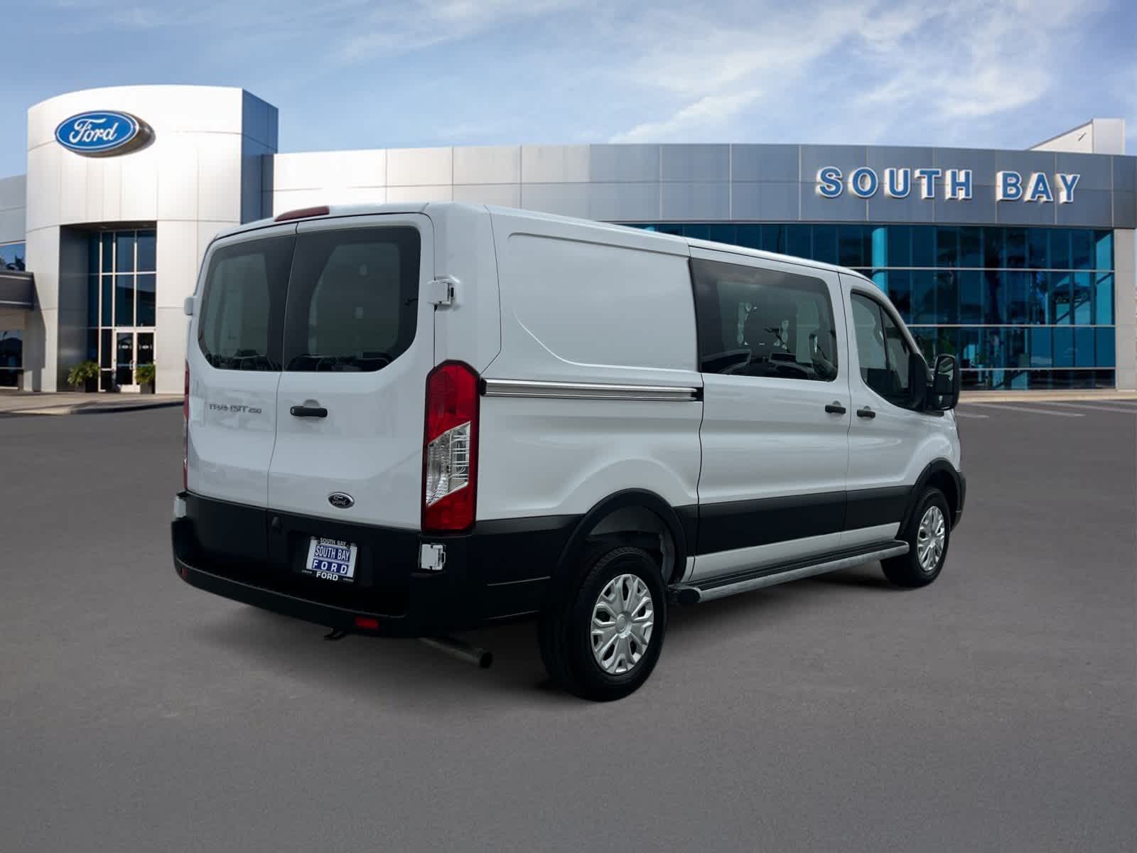 2025 Ford Transit Cargo Van T-250 130" Low Rf 9070 GVWR RWD