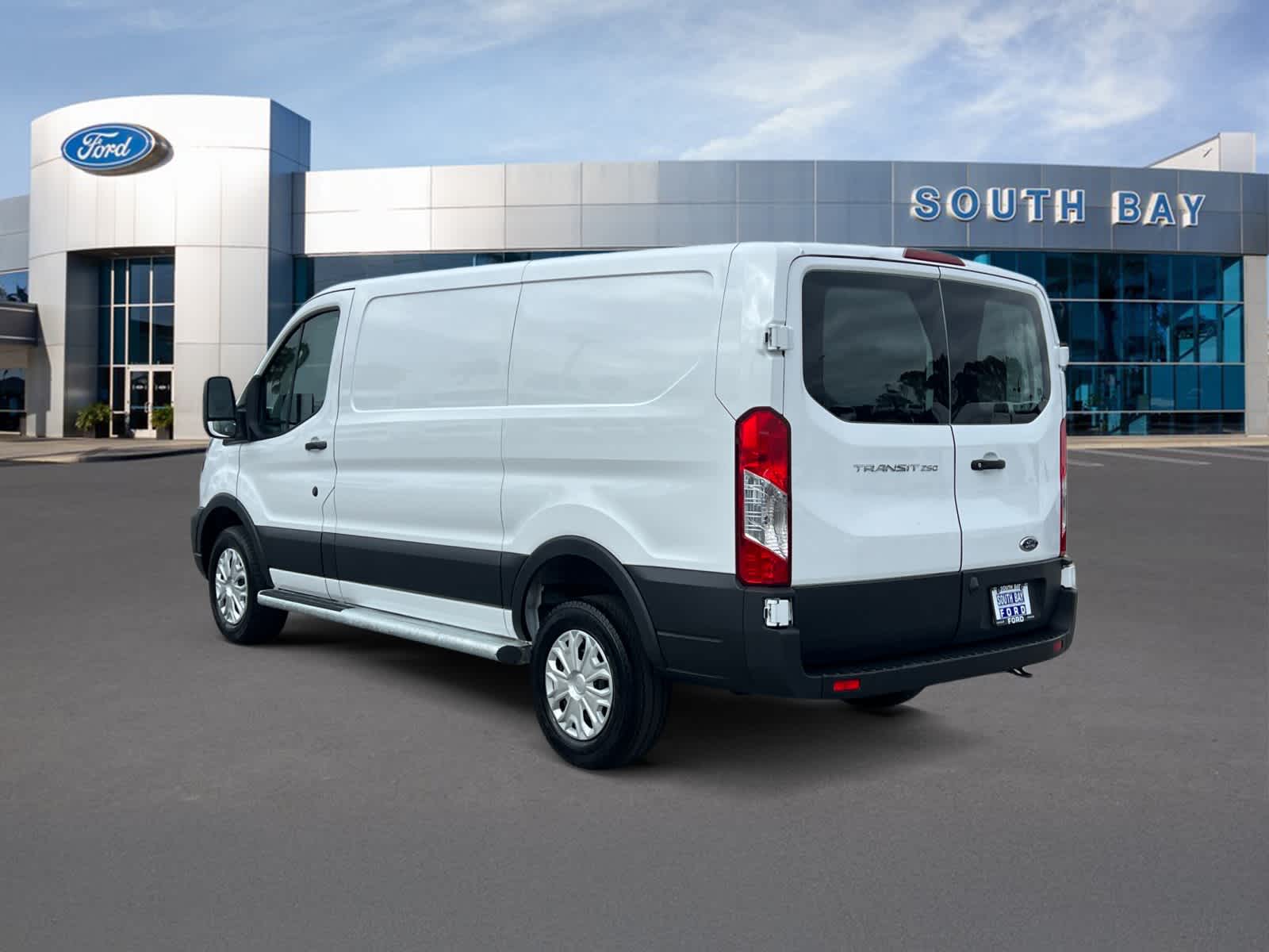 2025 Ford Transit Cargo Van T-250 130" Low Rf 9070 GVWR RWD