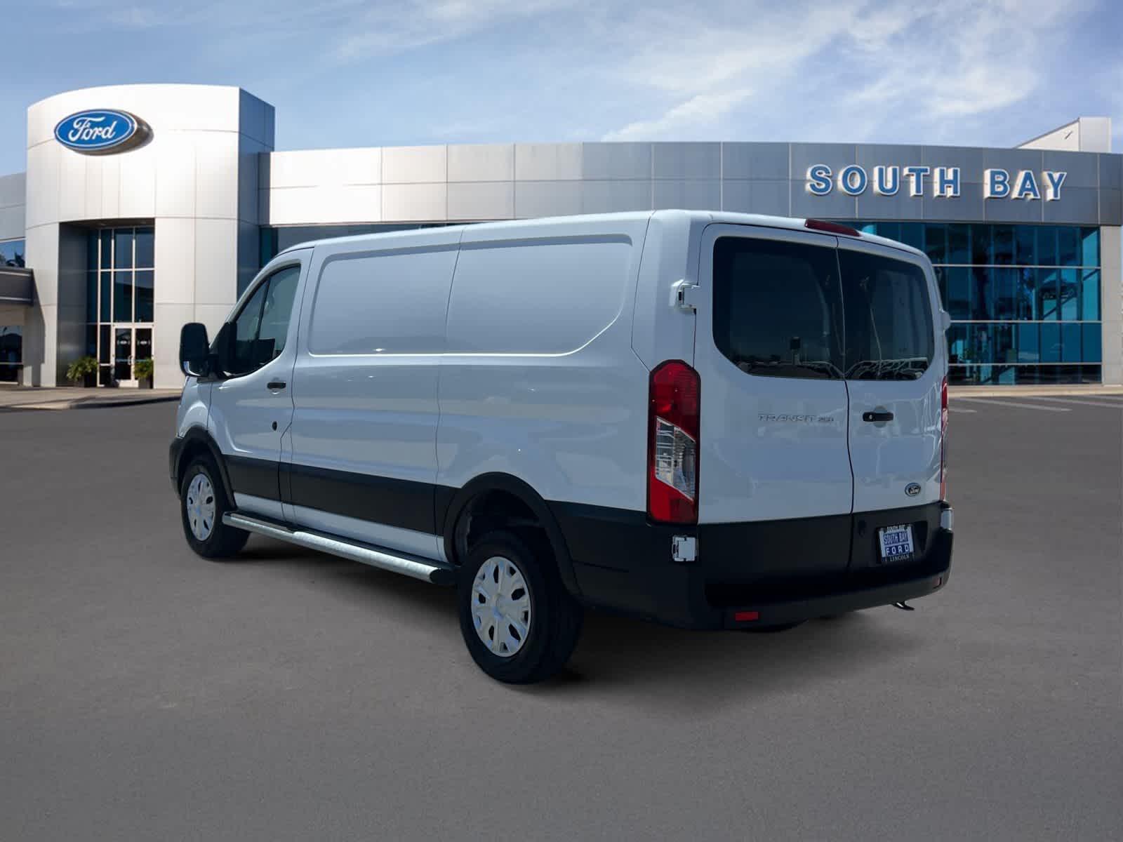 2025 Ford Transit Cargo Van T-250 130" Low Rf 9070 GVWR RWD