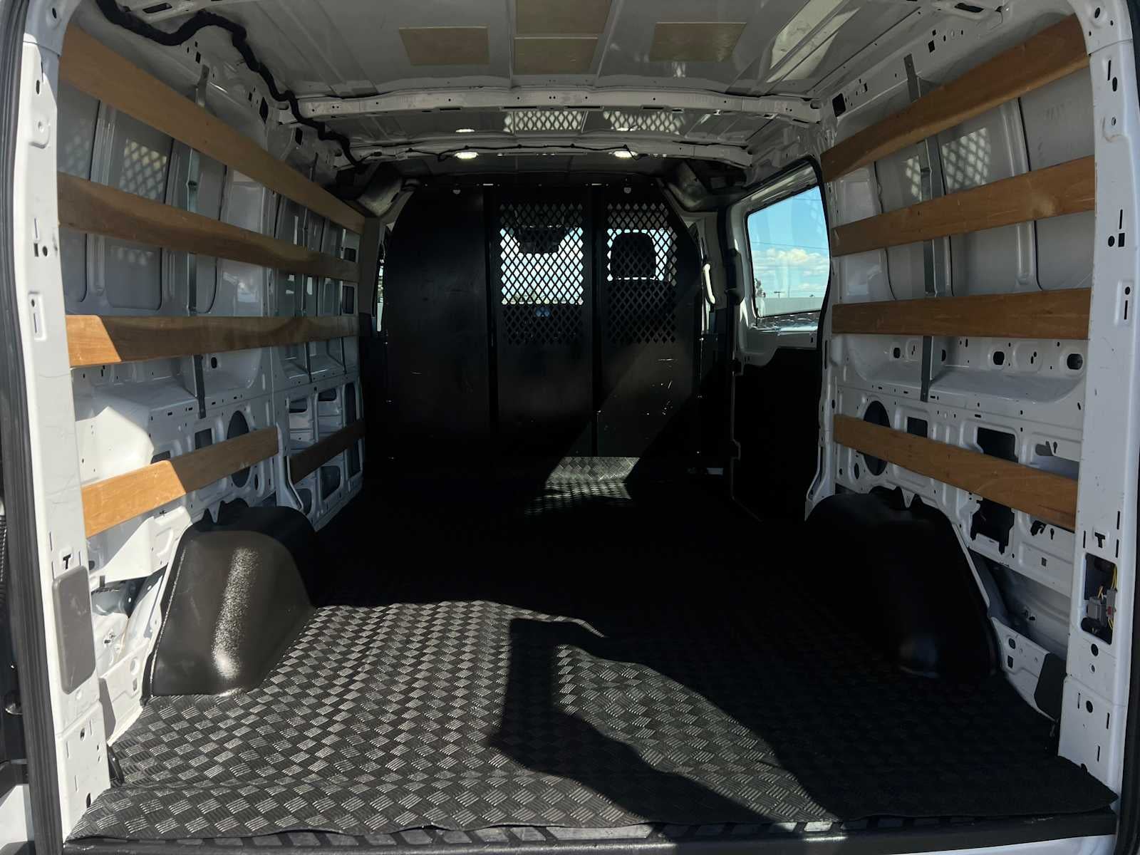 2024 Ford Transit Cargo Van T-250 130" Low Rf 9070 GVWR RWD