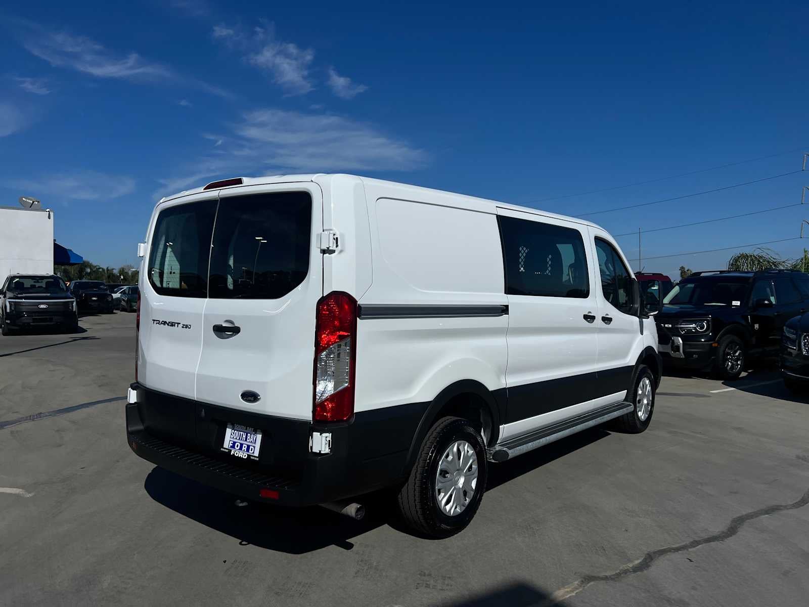 2024 Ford Transit T-250 130" Low Rf 9070 GVWR RWD