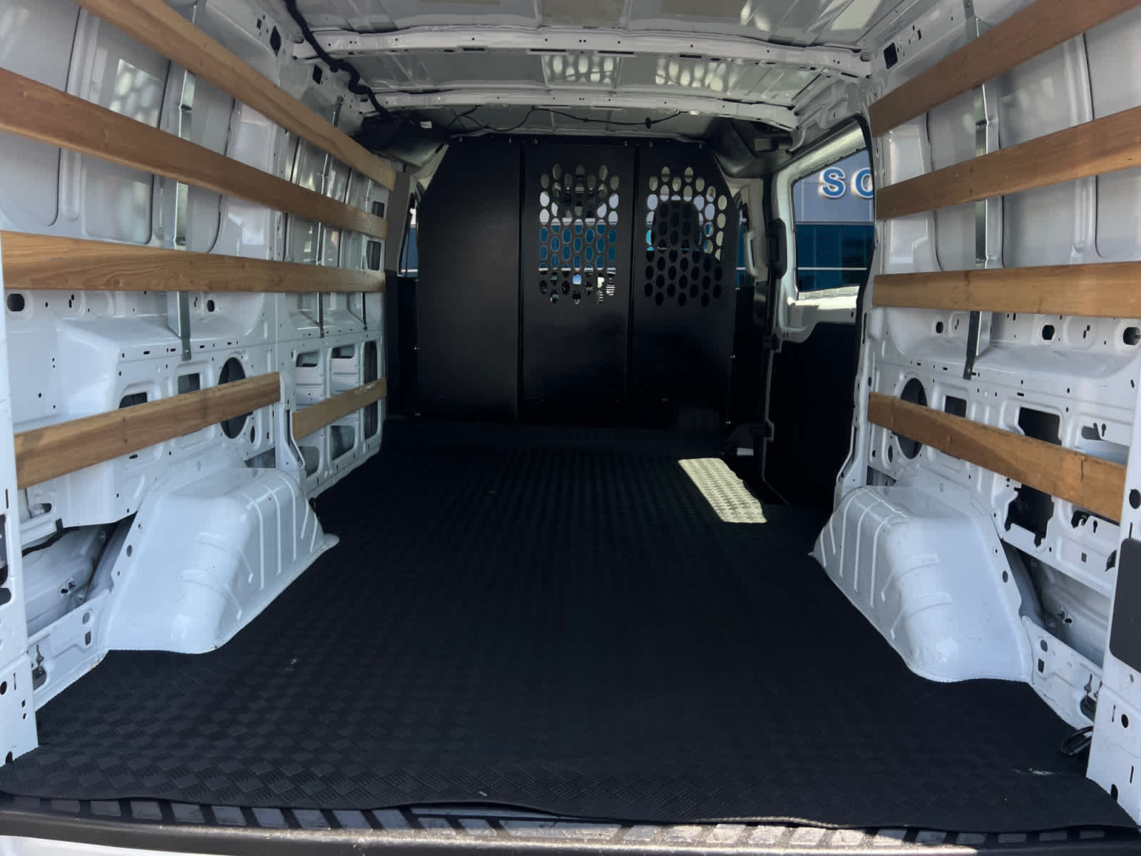 2025 Ford Transit Cargo Van T-250 130" Low Rf 9070 GVWR RWD