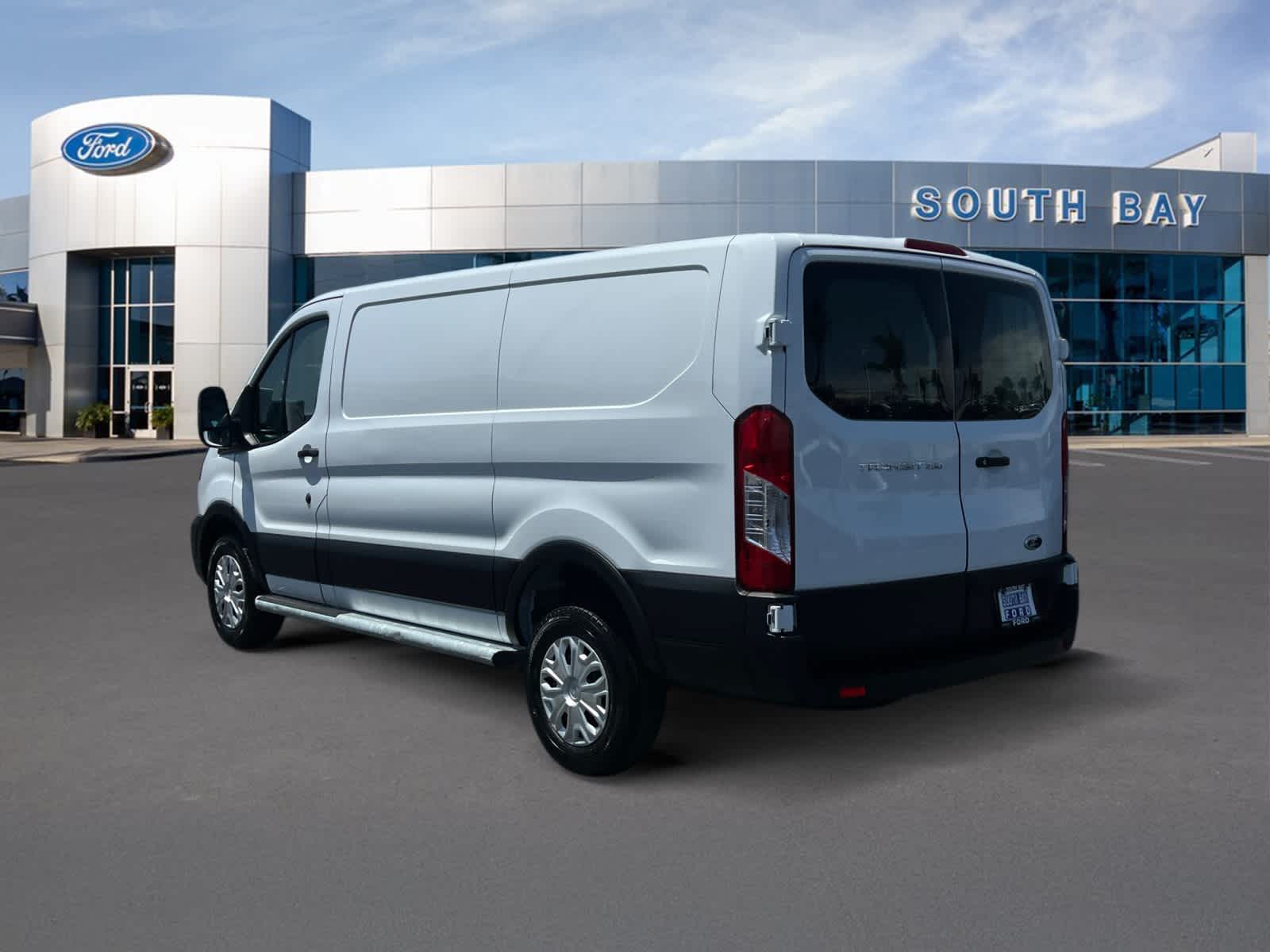 2025 Ford Transit Cargo Van T-250 130" Low Rf 9070 GVWR RWD