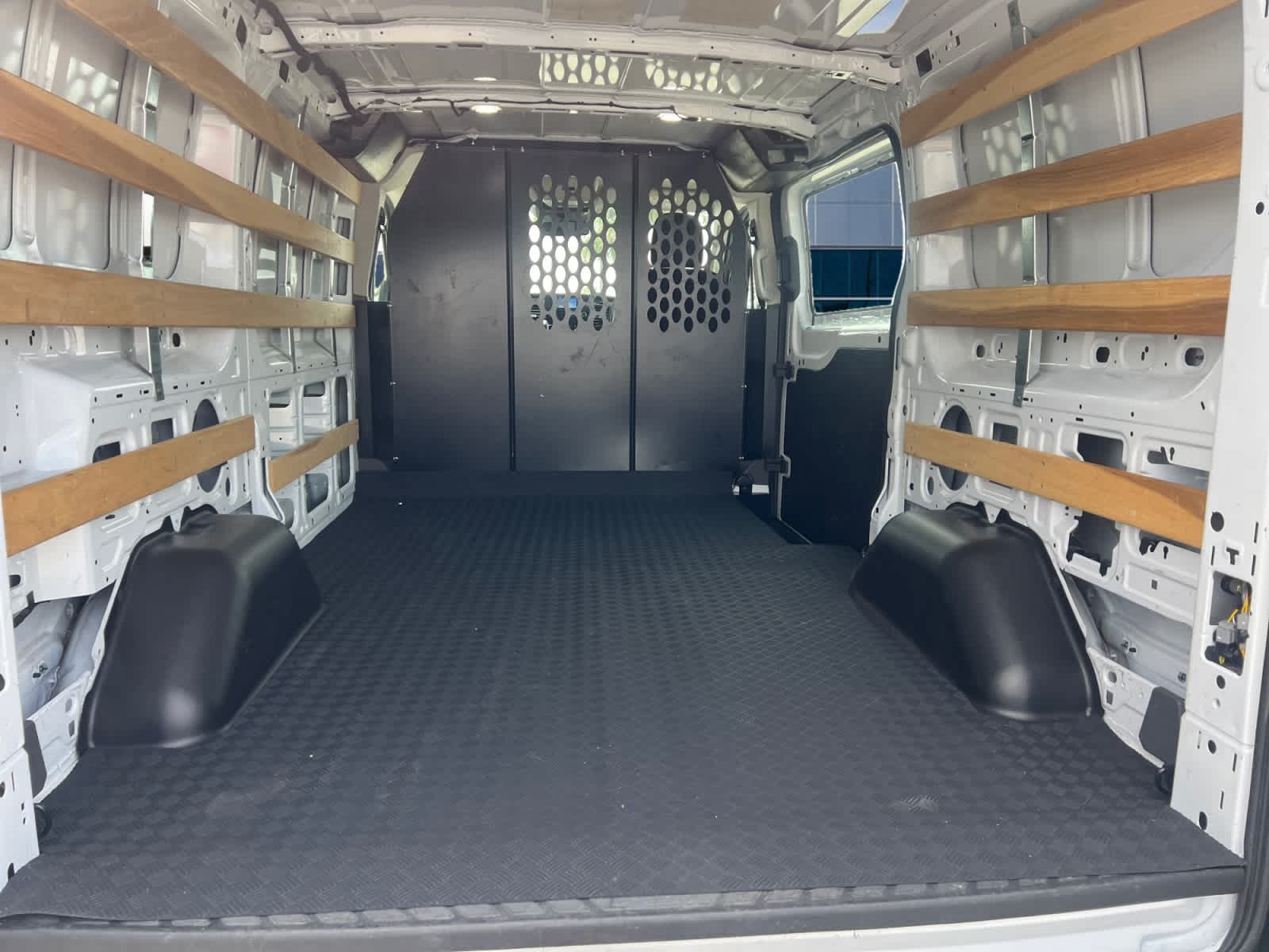 2025 Ford Transit Cargo Van T-250 130" Low Rf 9070 GVWR RWD