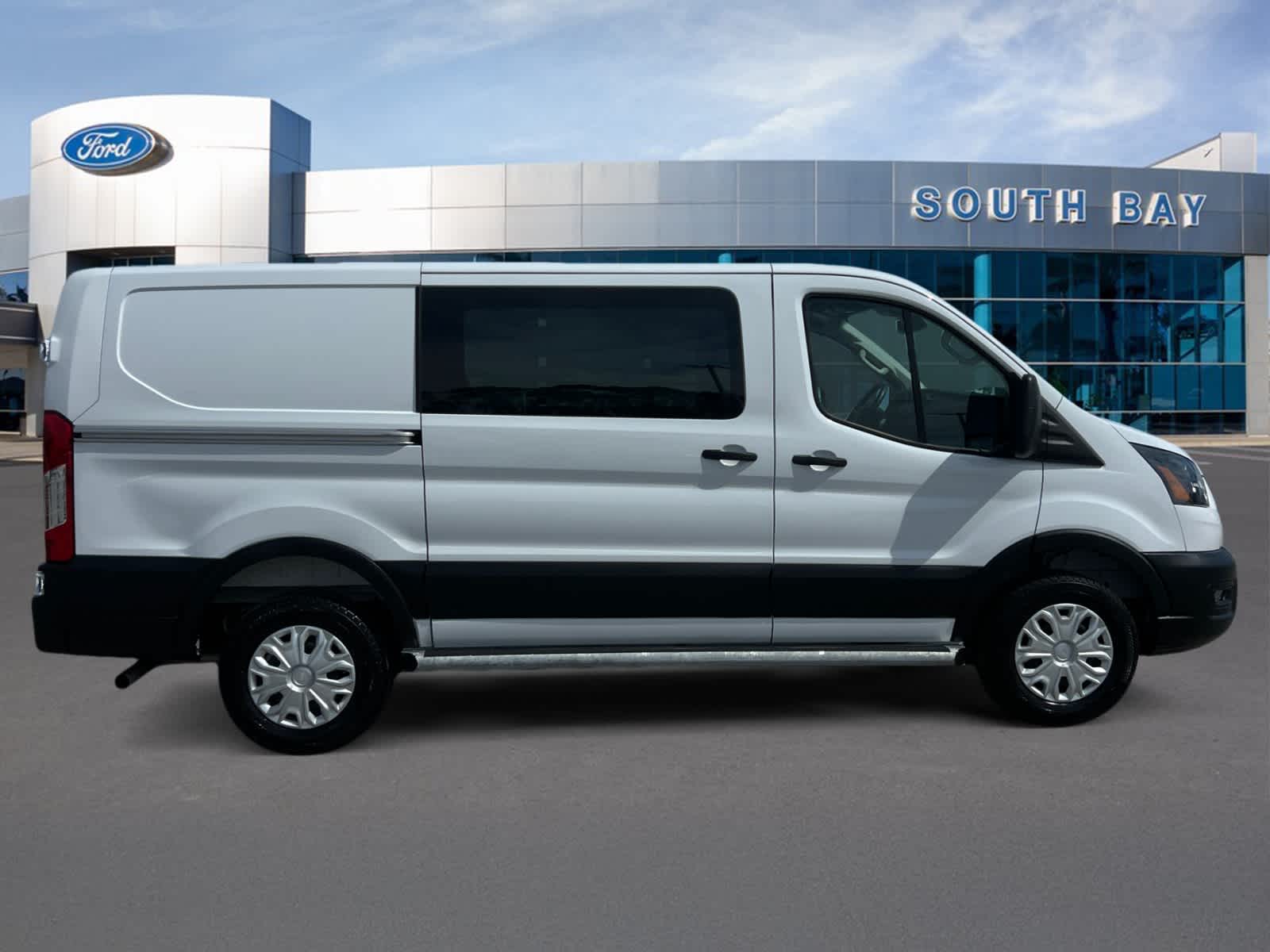 2025 Ford Transit Cargo Van T-250 130" Low Rf 9070 GVWR RWD