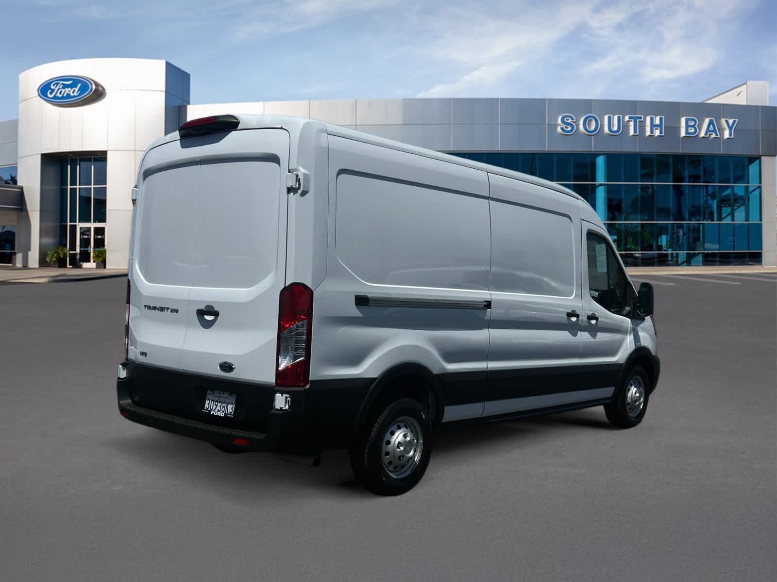 2023 Ford Transit Cargo Van T-250 130" Med Rf 9070 GVWR AWD