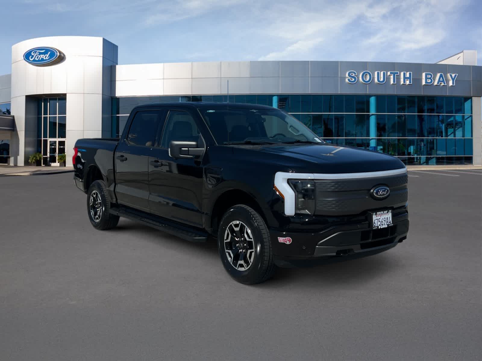 2023 Ford F-150 Lightning XLT