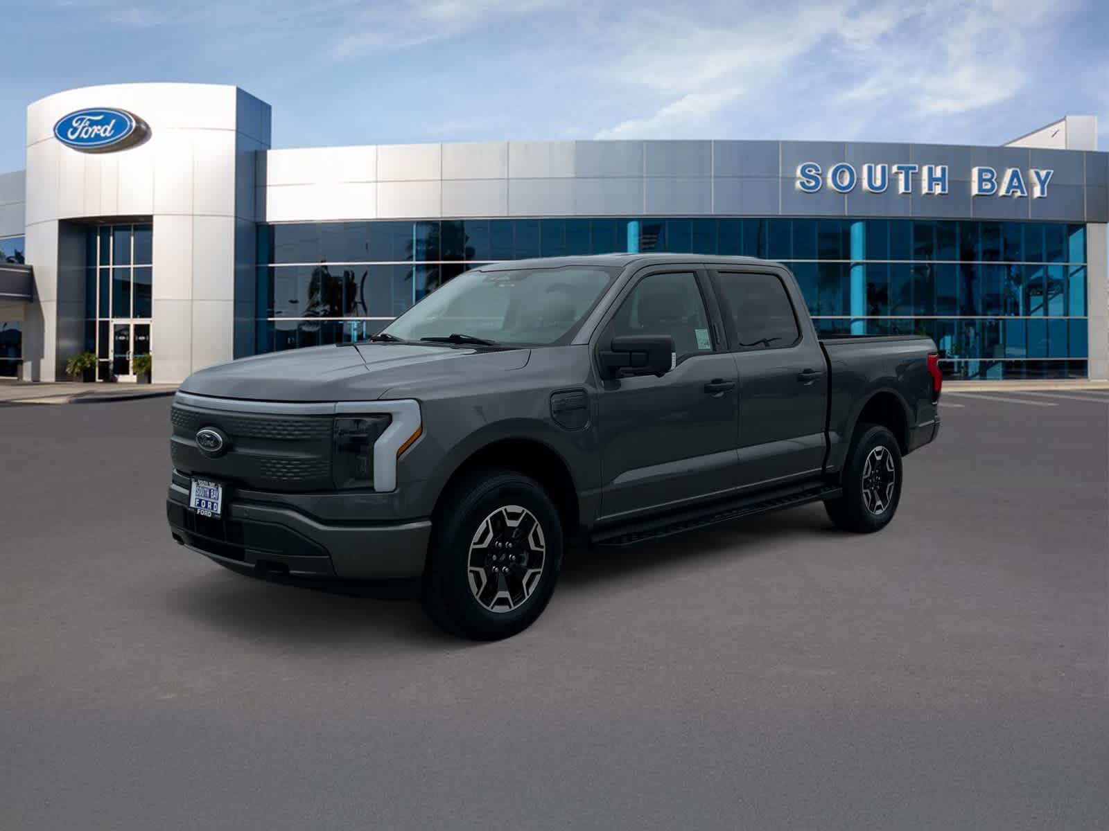 2023 Ford F-150 Lightning XLT