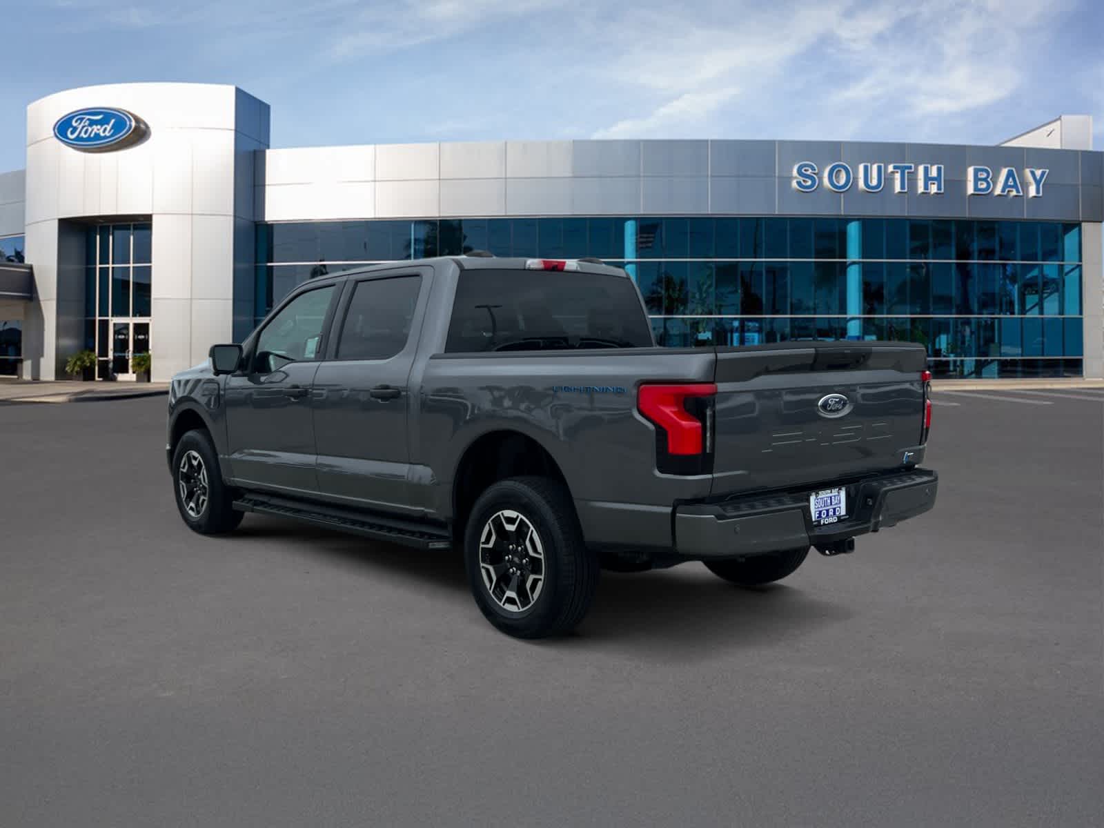 2023 Ford F-150 Lightning XLT