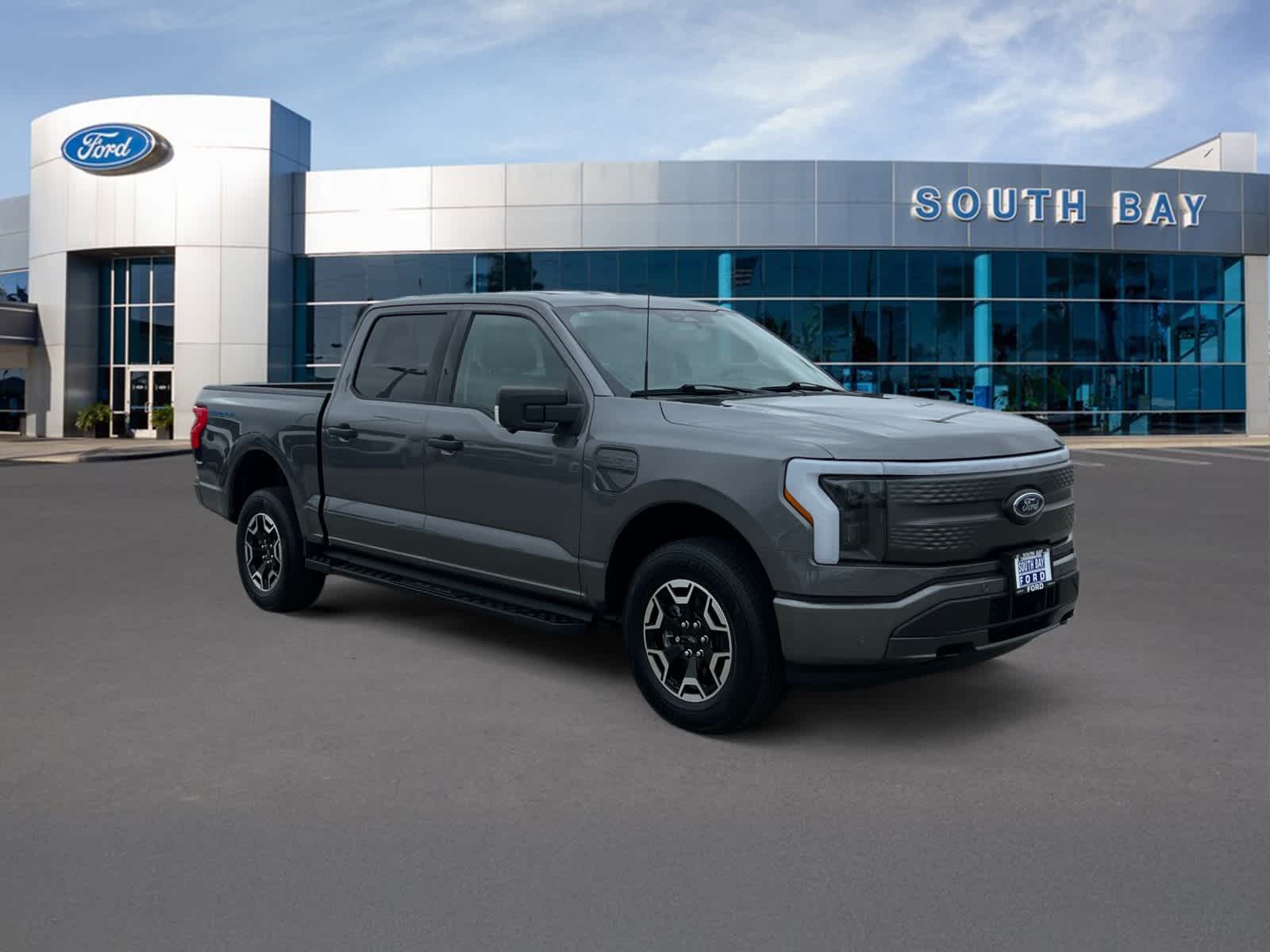 2023 Ford F-150 Lightning XLT