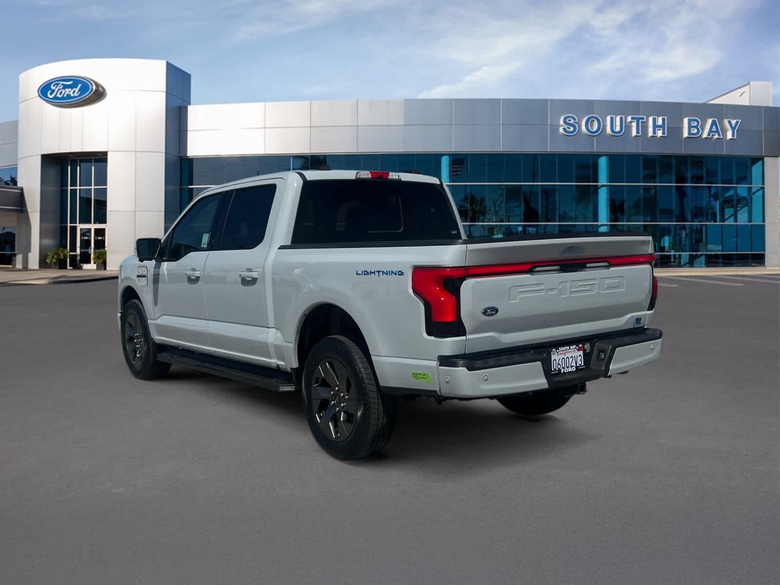 2023 Ford F-150 Lightning LARIAT