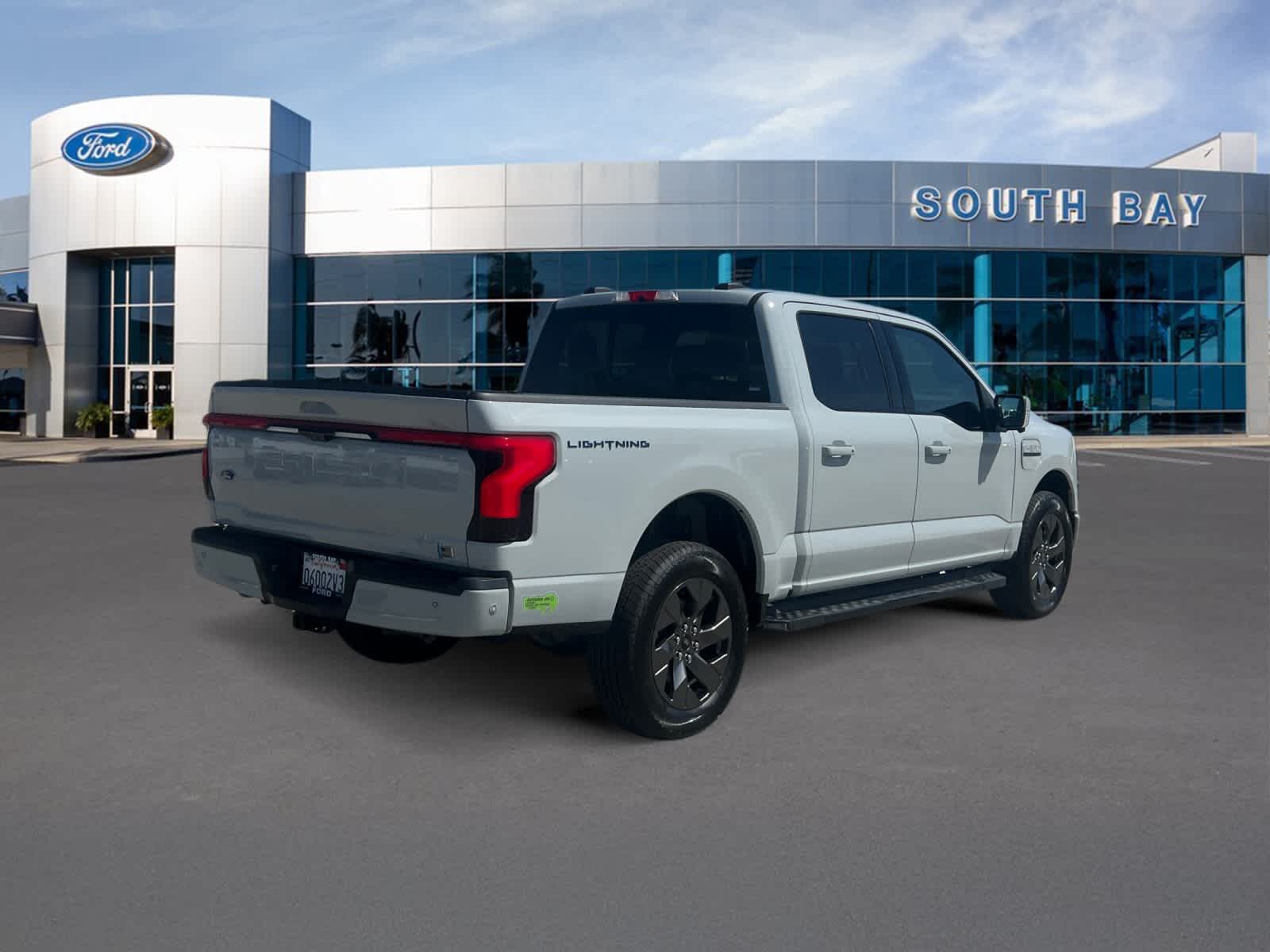 2023 Ford F-150 Lightning LARIAT