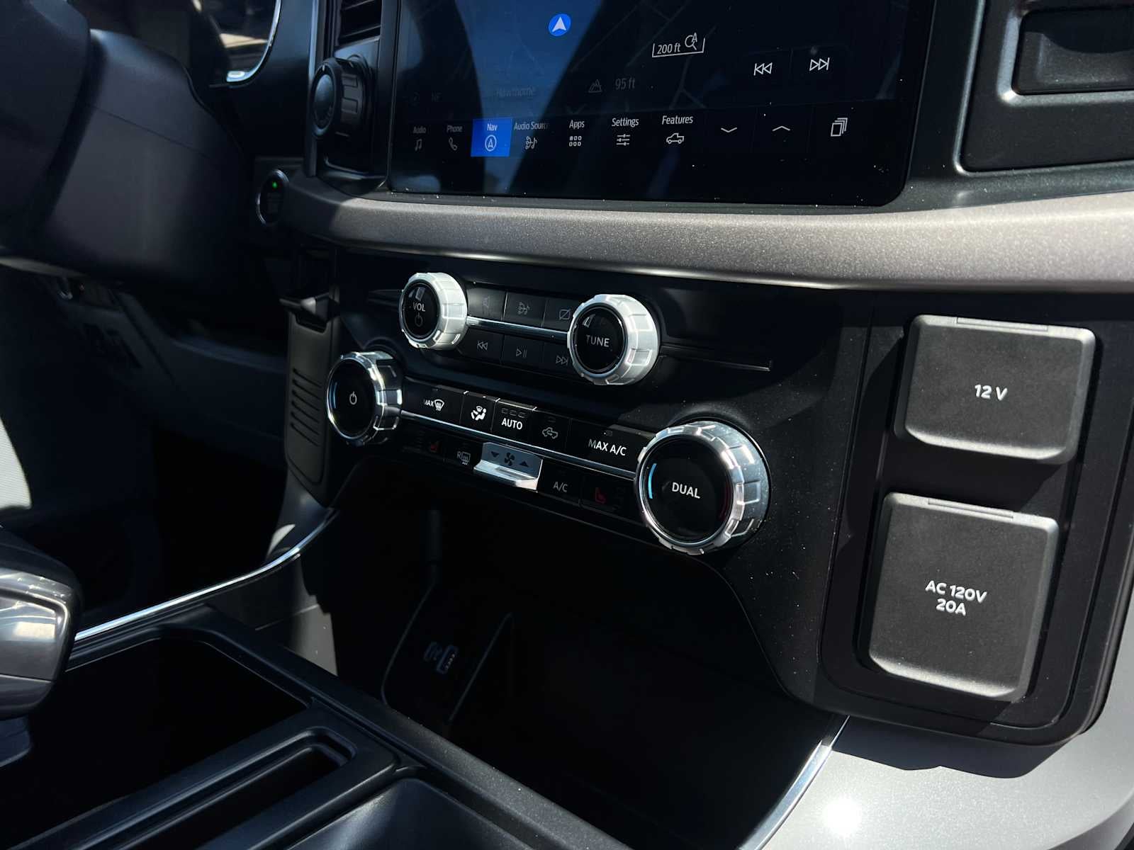 2024 Ford F-150 Lightning XLT