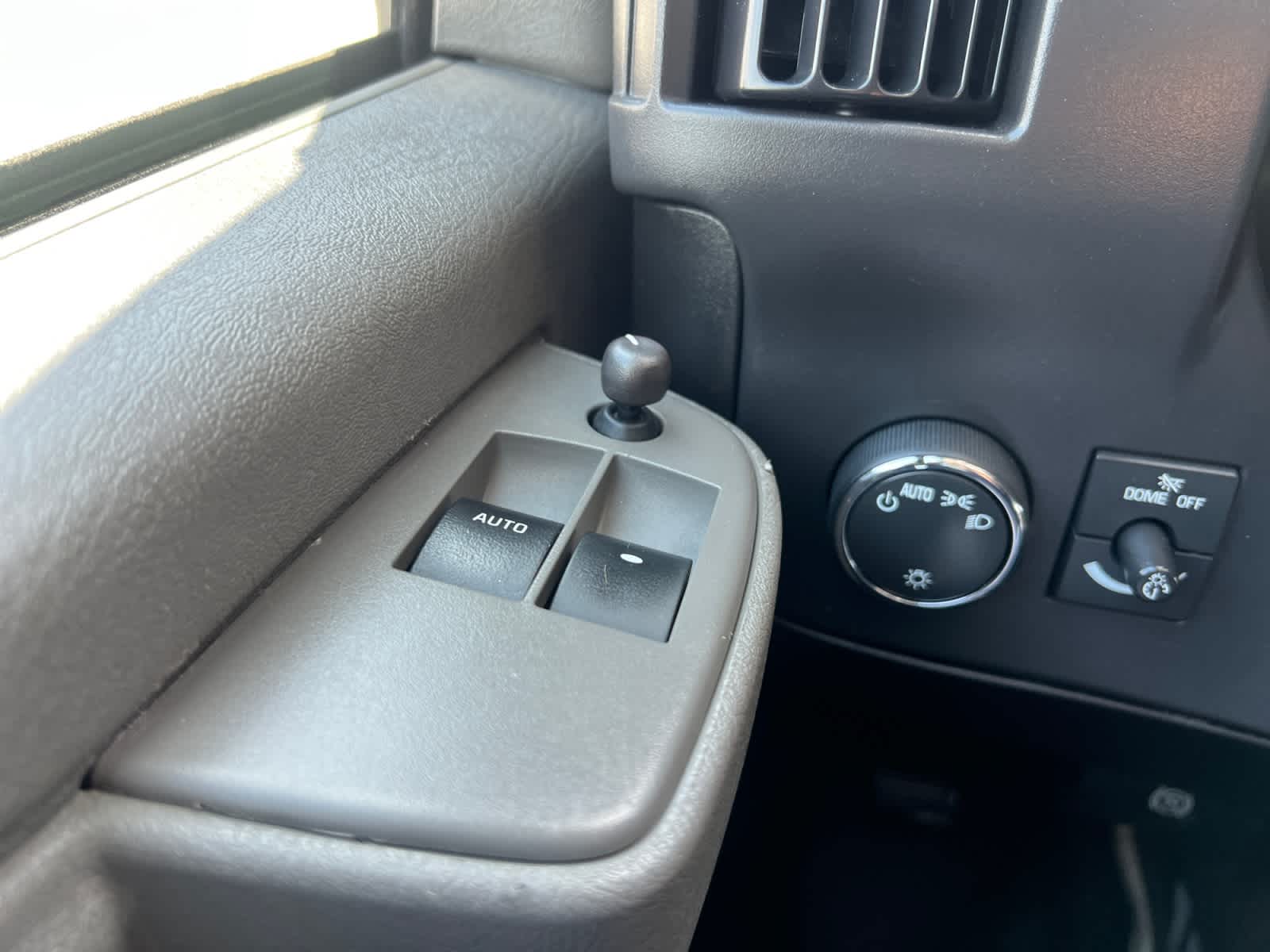 2025 Chevrolet Express Cargo Van RWD 2500 135"