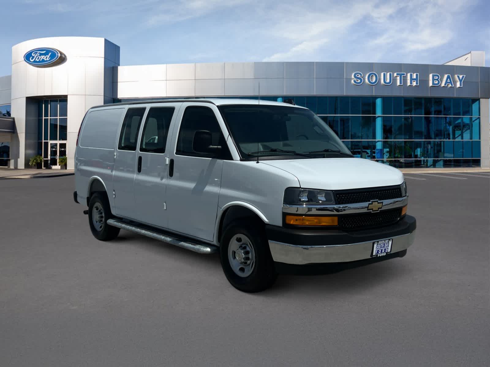 2025 Chevrolet Express Cargo Van RWD 2500 135"