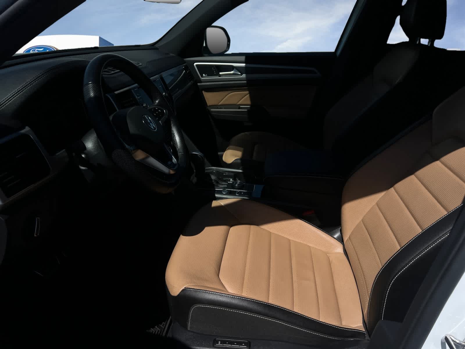 2023 Volkswagen Atlas Cross Sport 3.6L V6 SEL Premium R-Line