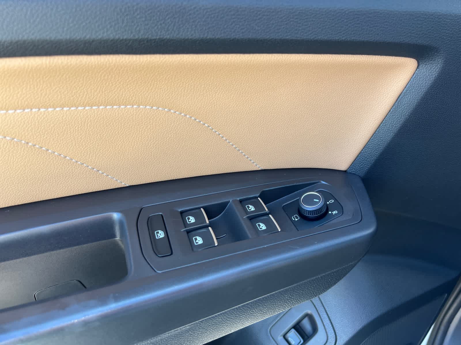 2023 Volkswagen Atlas Cross Sport 3.6L V6 SEL Premium R-Line
