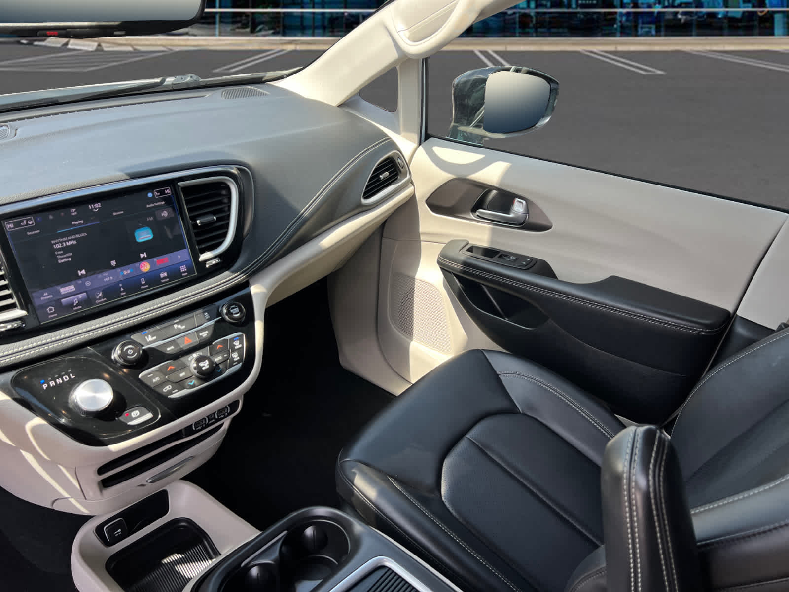 2024 Chrysler Pacifica Hybrid Select