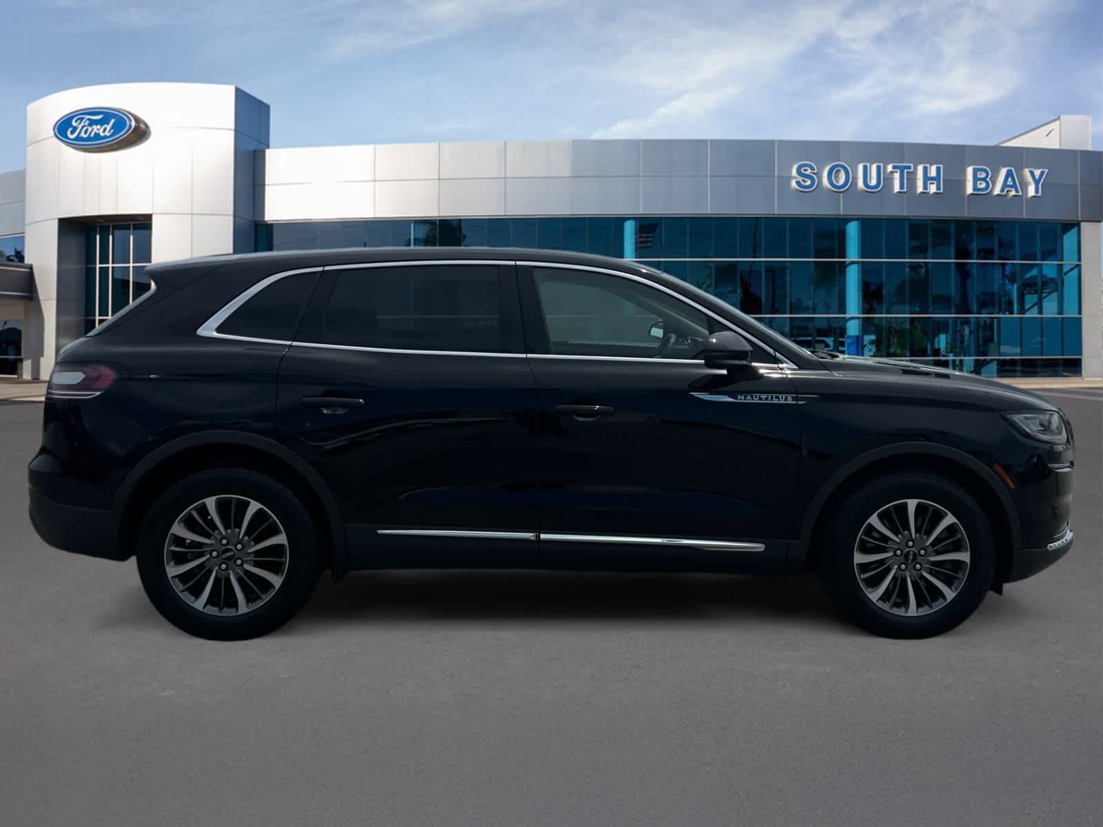 2023 Lincoln Nautilus Standard