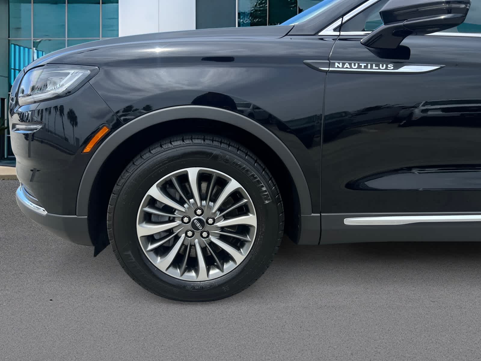 2023 Lincoln Nautilus Standard
