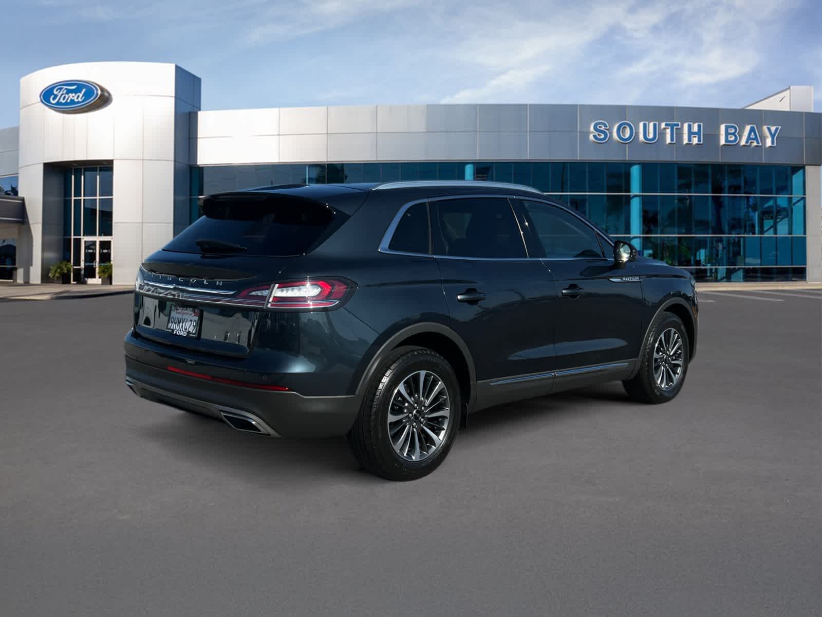 2023 Lincoln Nautilus Standard
