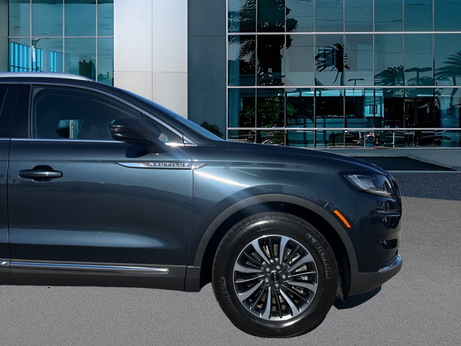 2023 Lincoln Nautilus Standard