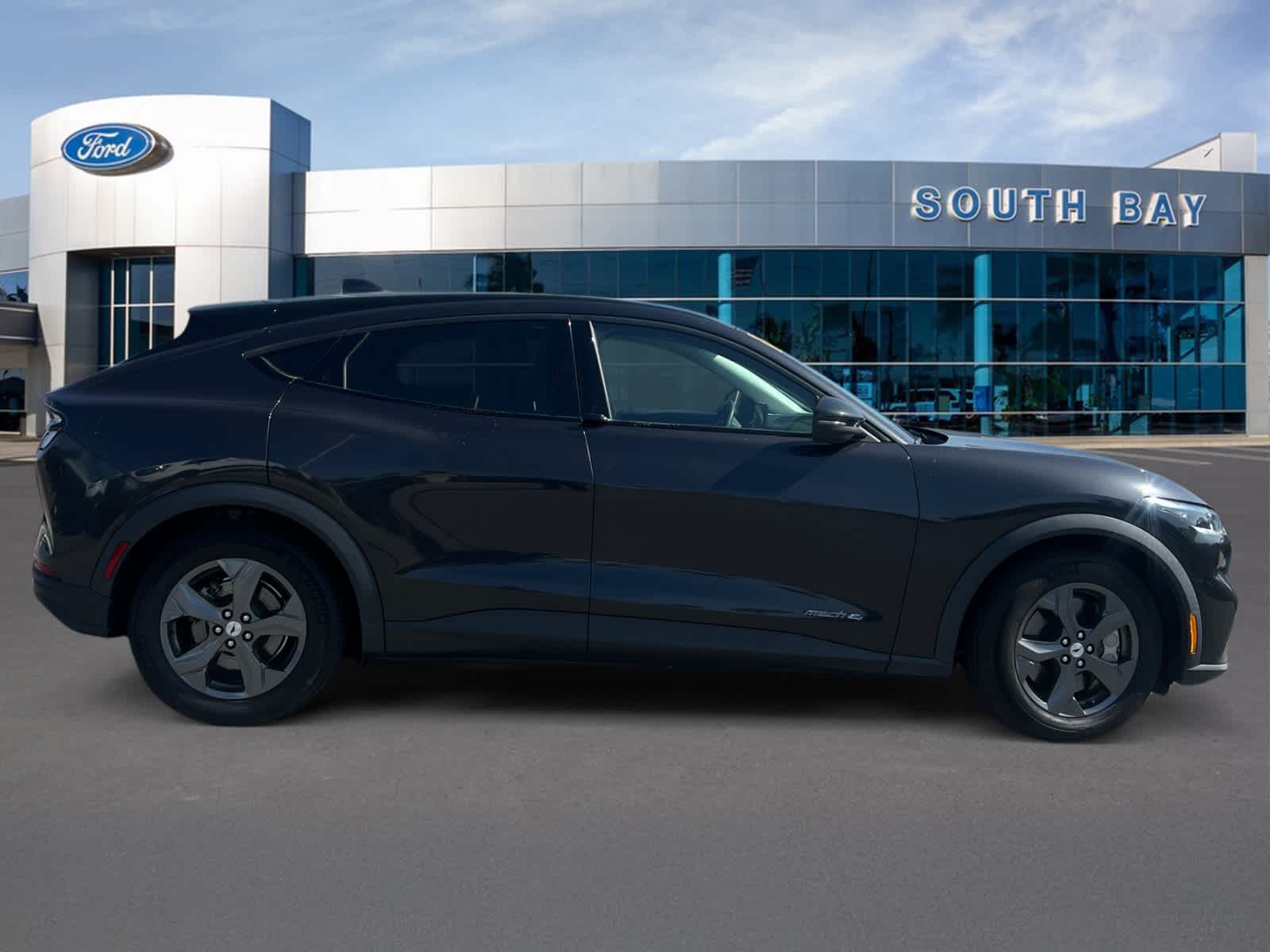 2022 Ford Mustang Mach-E Select